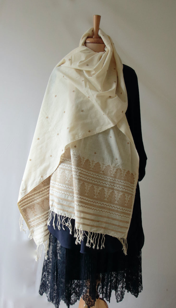 Handwoven Eri Silk Stole / Scarf in natural colours from Assam
