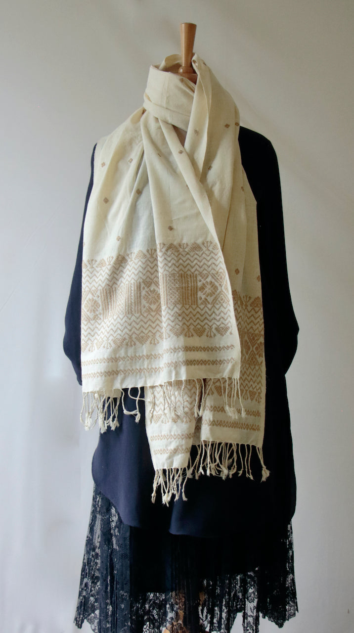 Handwoven Eri Silk Stole / Scarf in natural colours from Assam