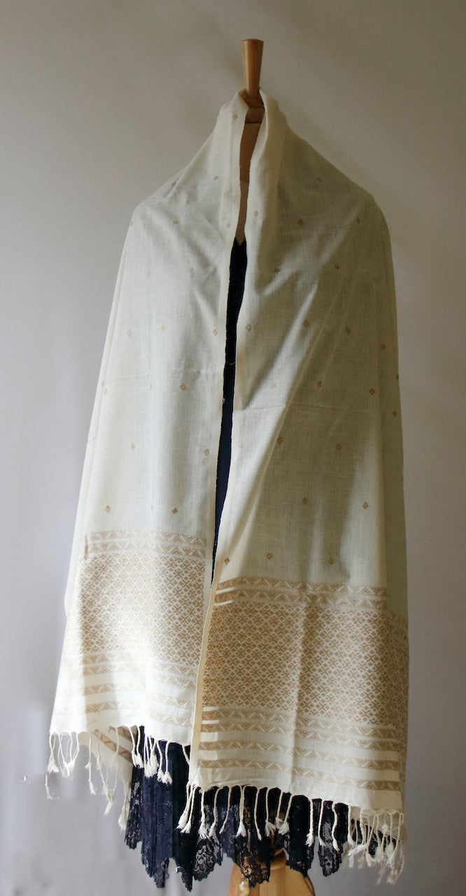 Handwoven Eri Silk Stole / Scarf in natural colours from Assam
