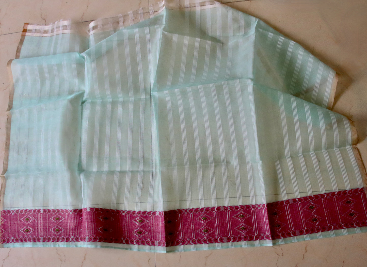 Handloom Organza Saree with chequered effect from Assam