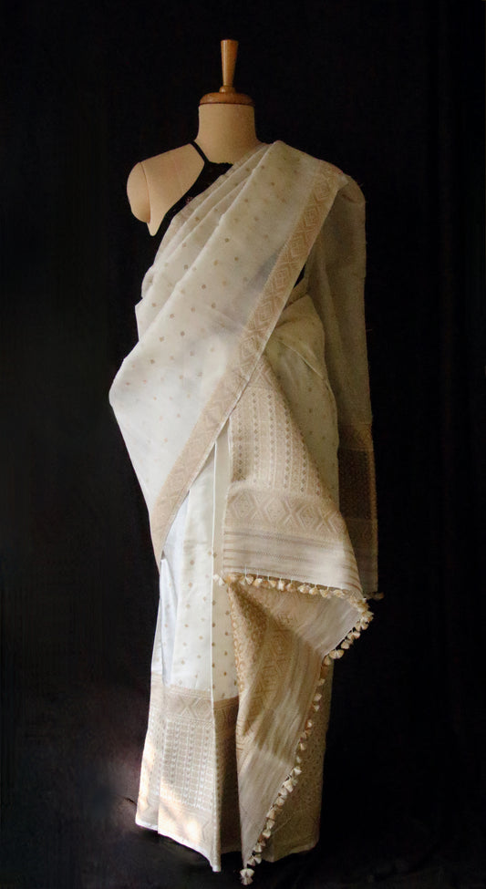Natural Off White Colour Traditional Handloom Mulberry Silk Mekhla Chador Set