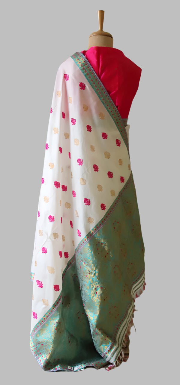 Natural White with Contrast Blouse Handloom Mulberry Silk Saree - Made to Order