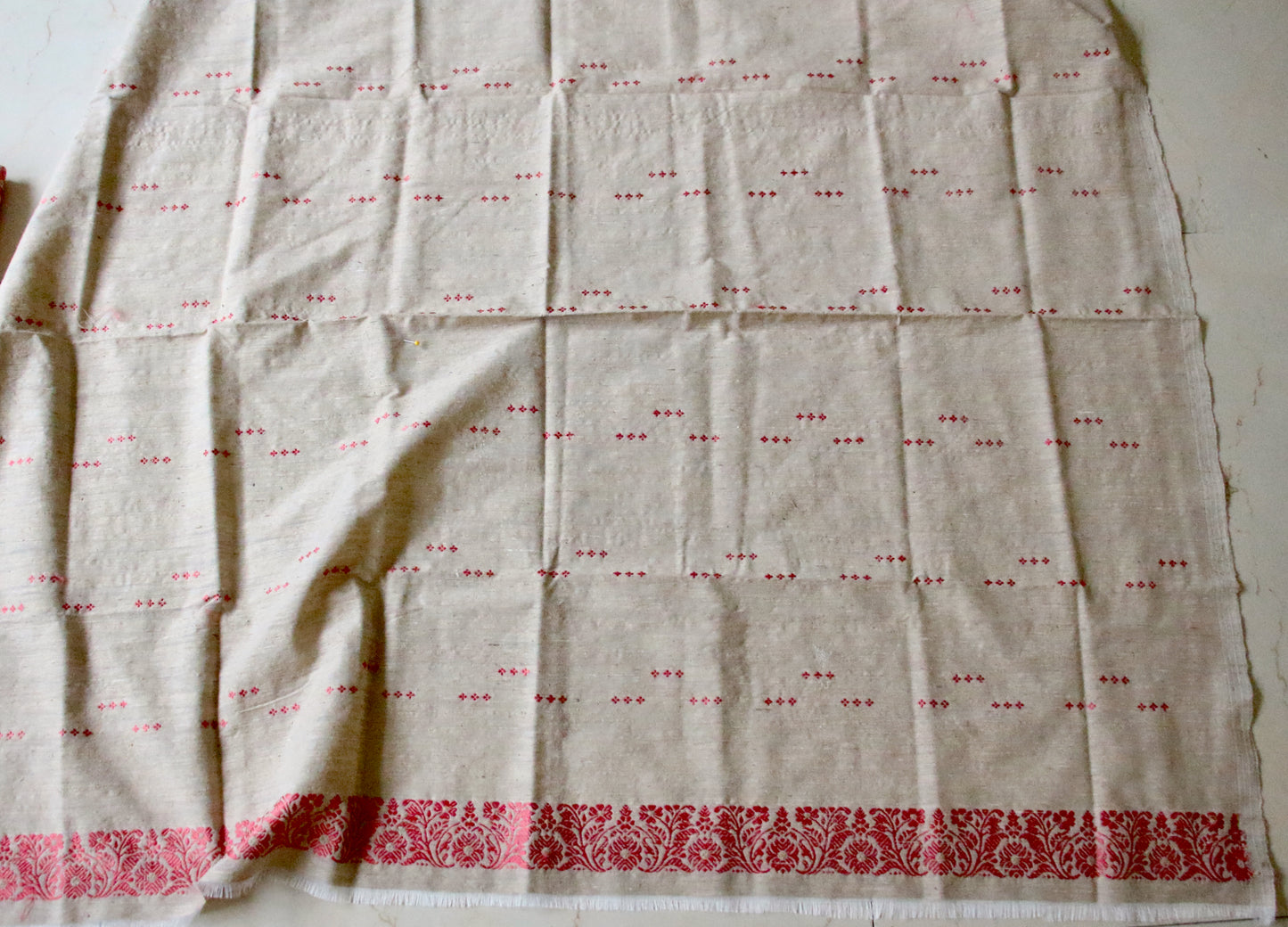Pink Natural Dyed Handloom Mulberry Silk Saree With Contrast Blouse