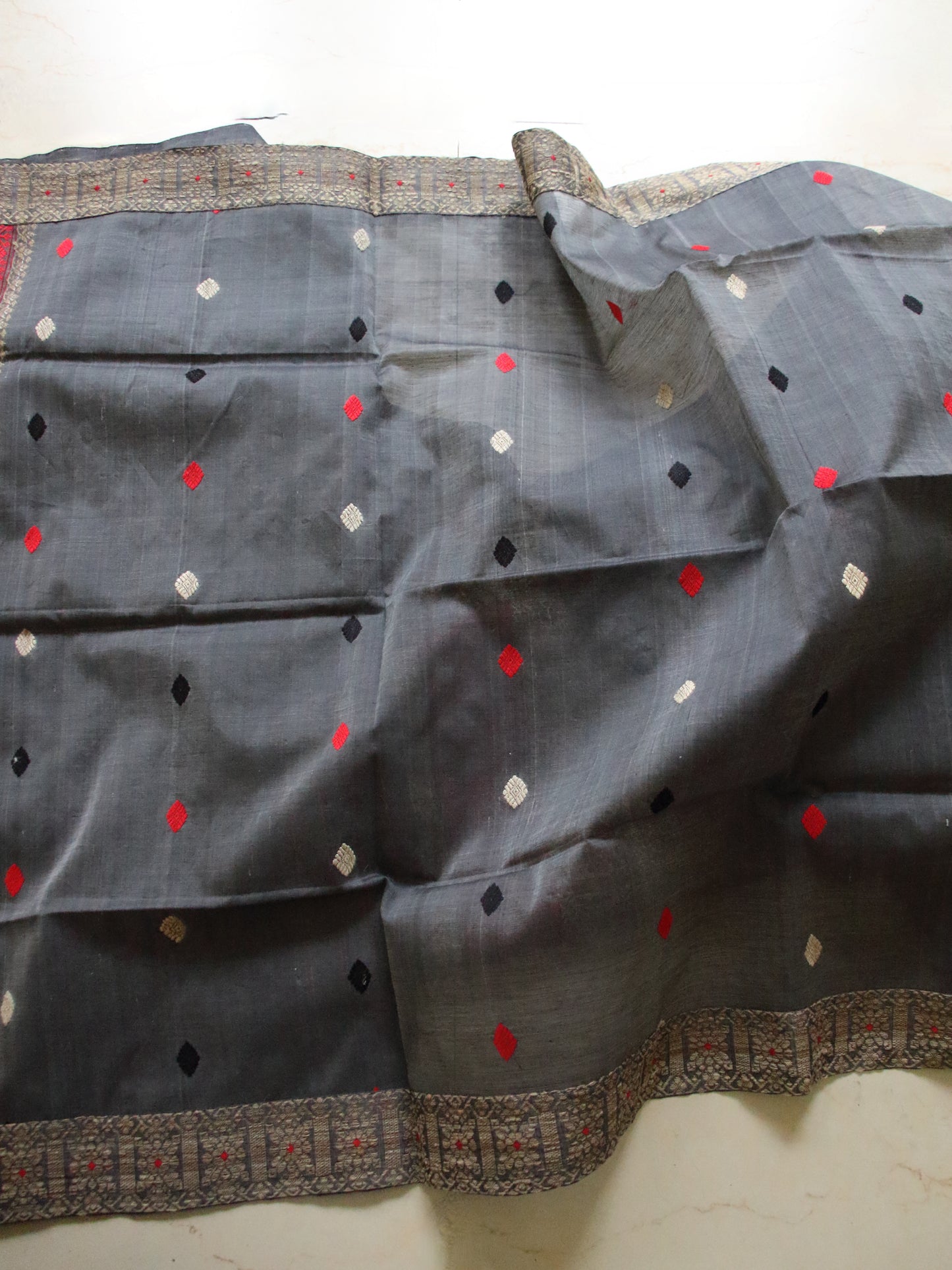 Natural Dyed Grey Cotton Silk Handloom Mekhela Chador Set