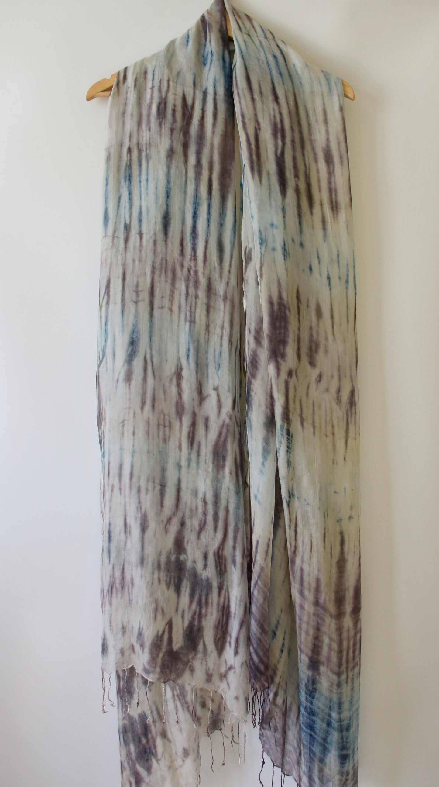 Natural Dyed Handwoven Mulberry Raw Silk Stole / Dupatta