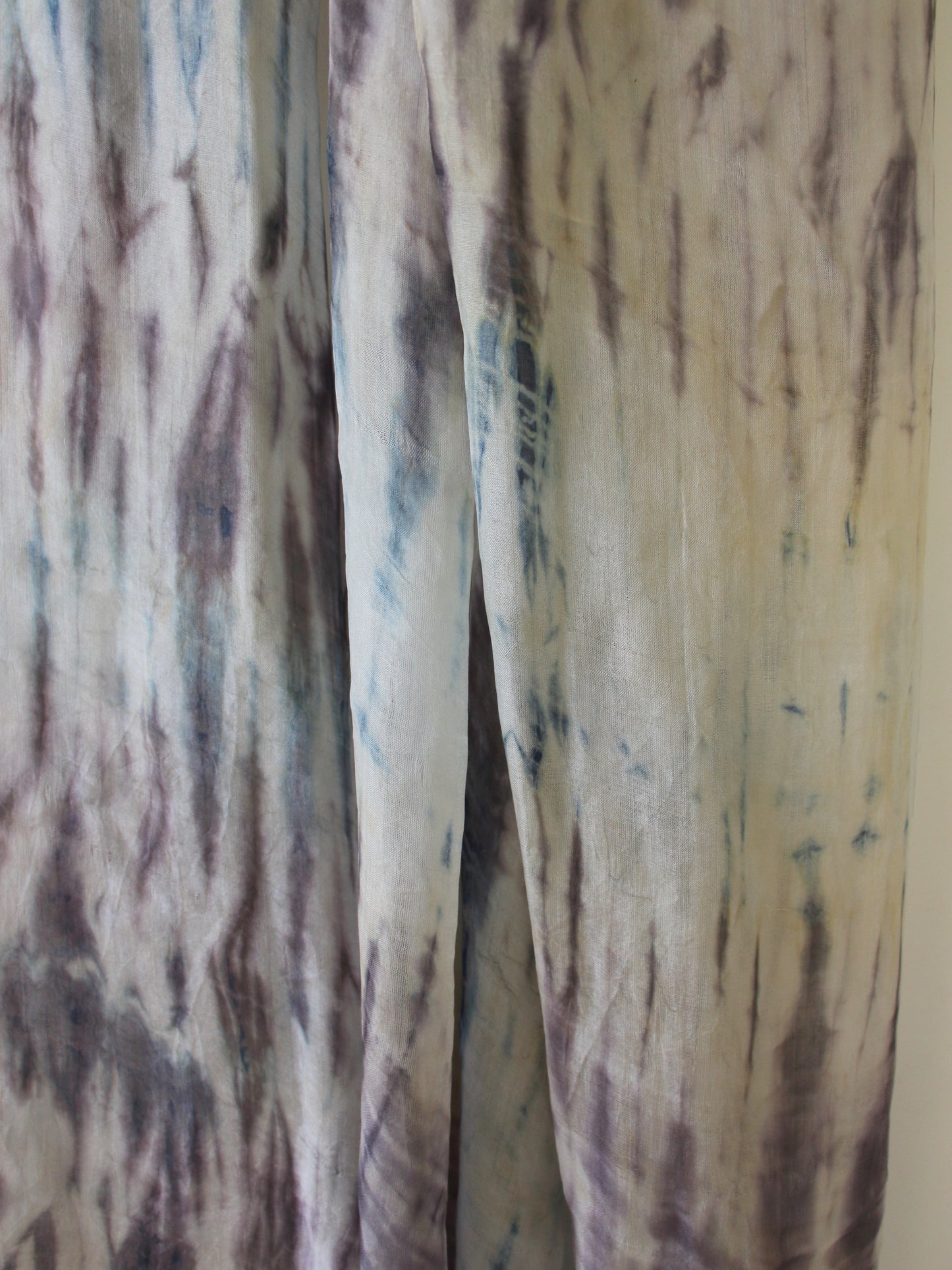 Natural Dyed Handwoven Mulberry Raw Silk Stole / Dupatta