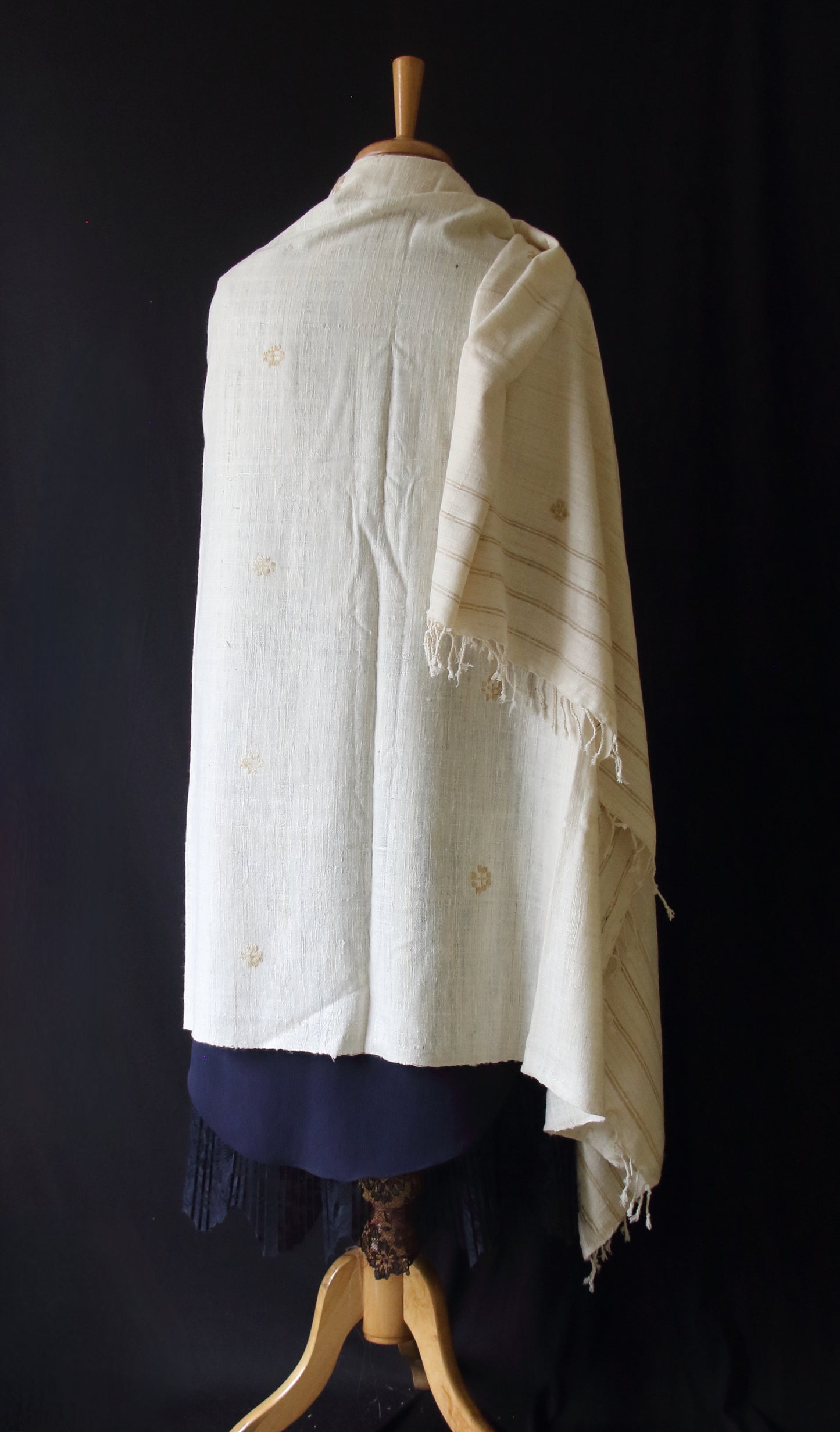 Natural Off White Handwoven Eri Silk Shawl