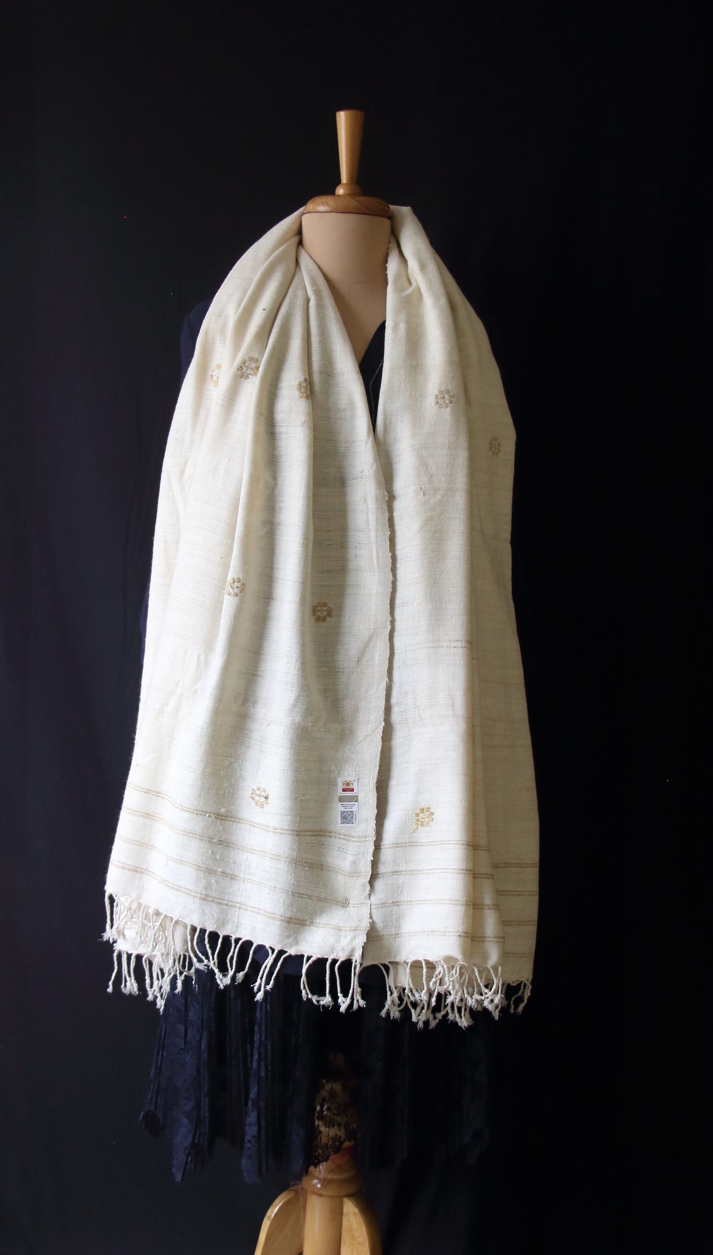 Natural Off White Handwoven Eri Silk Shawl