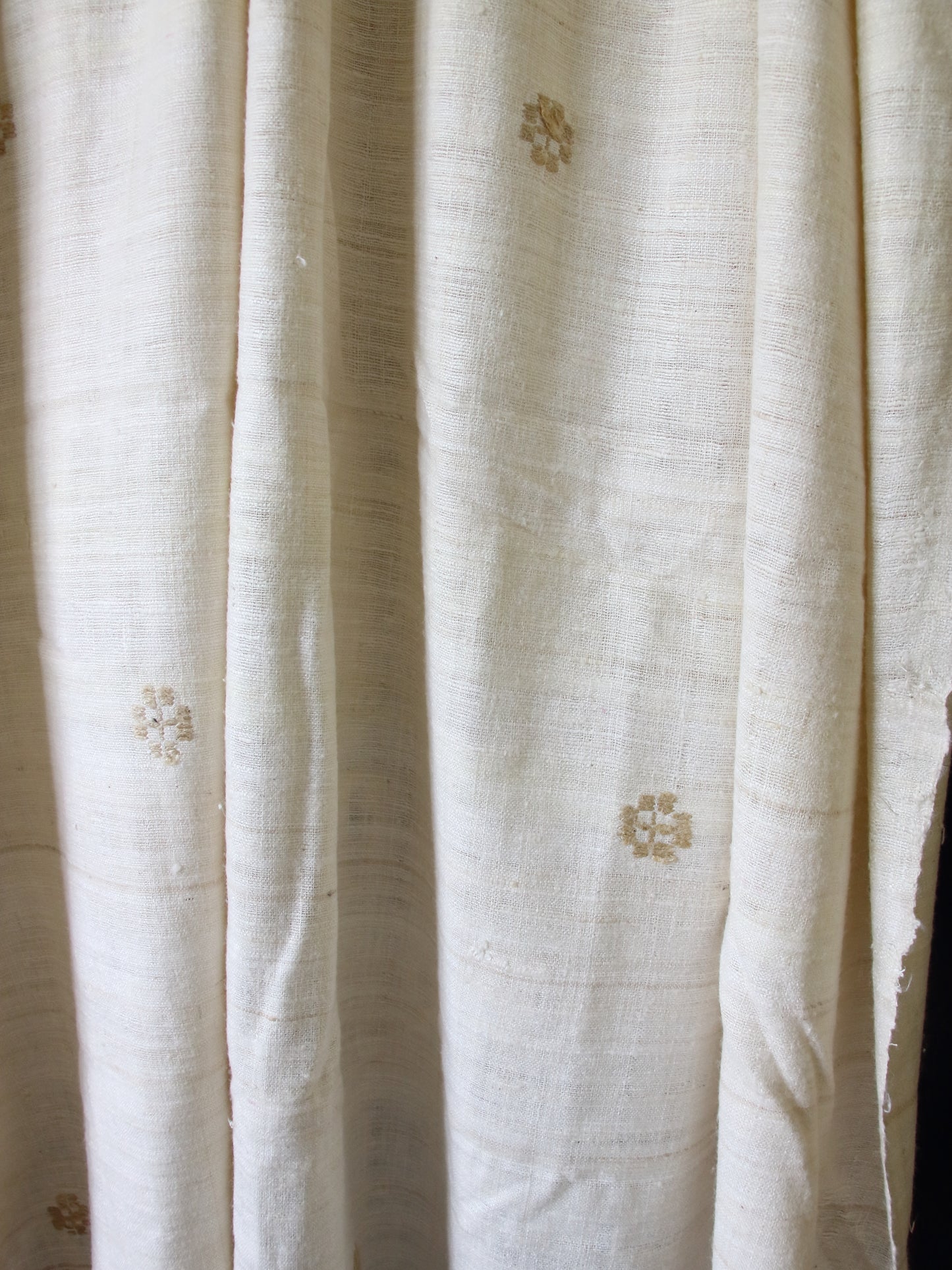 Natural Off White Handwoven Eri Silk Shawl