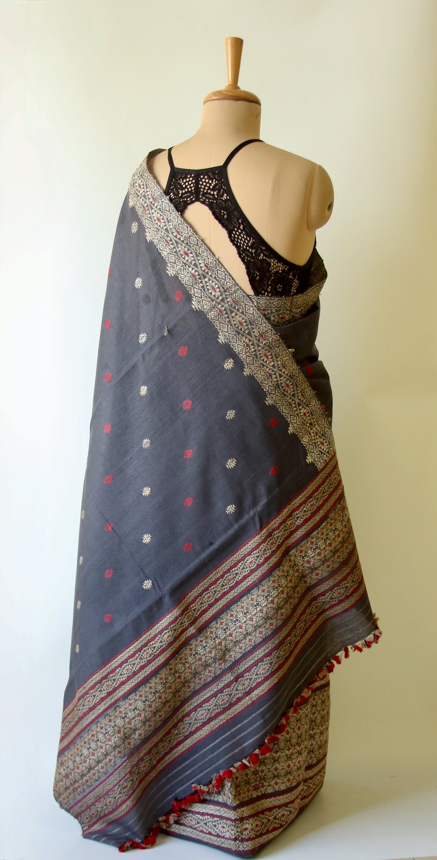 Natural Dyed Grey Eri Silk / Raw Mulberry Silk Traditional Mekhela Chador Set