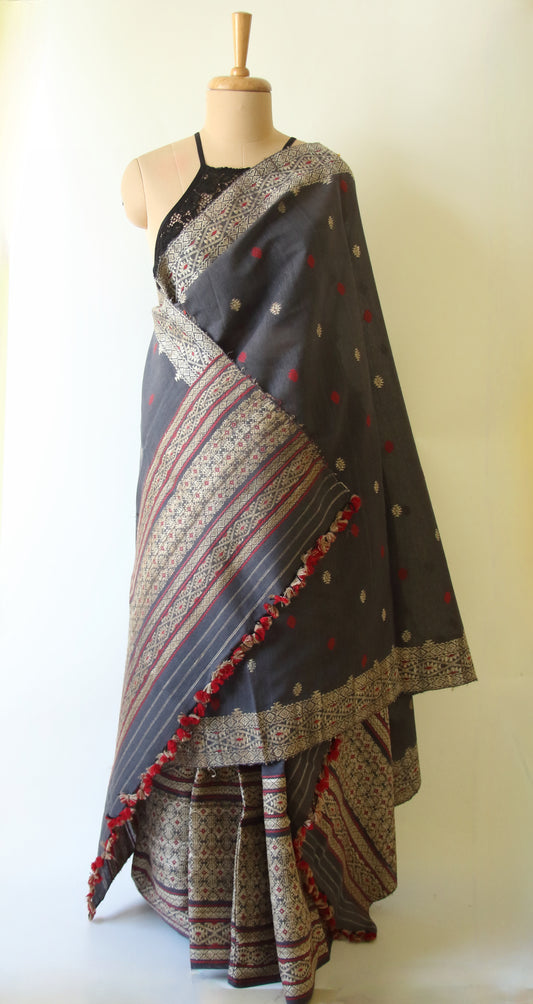 Natural Dyed Grey Eri Silk / Raw Mulberry Silk Traditional Mekhela Chador Set
