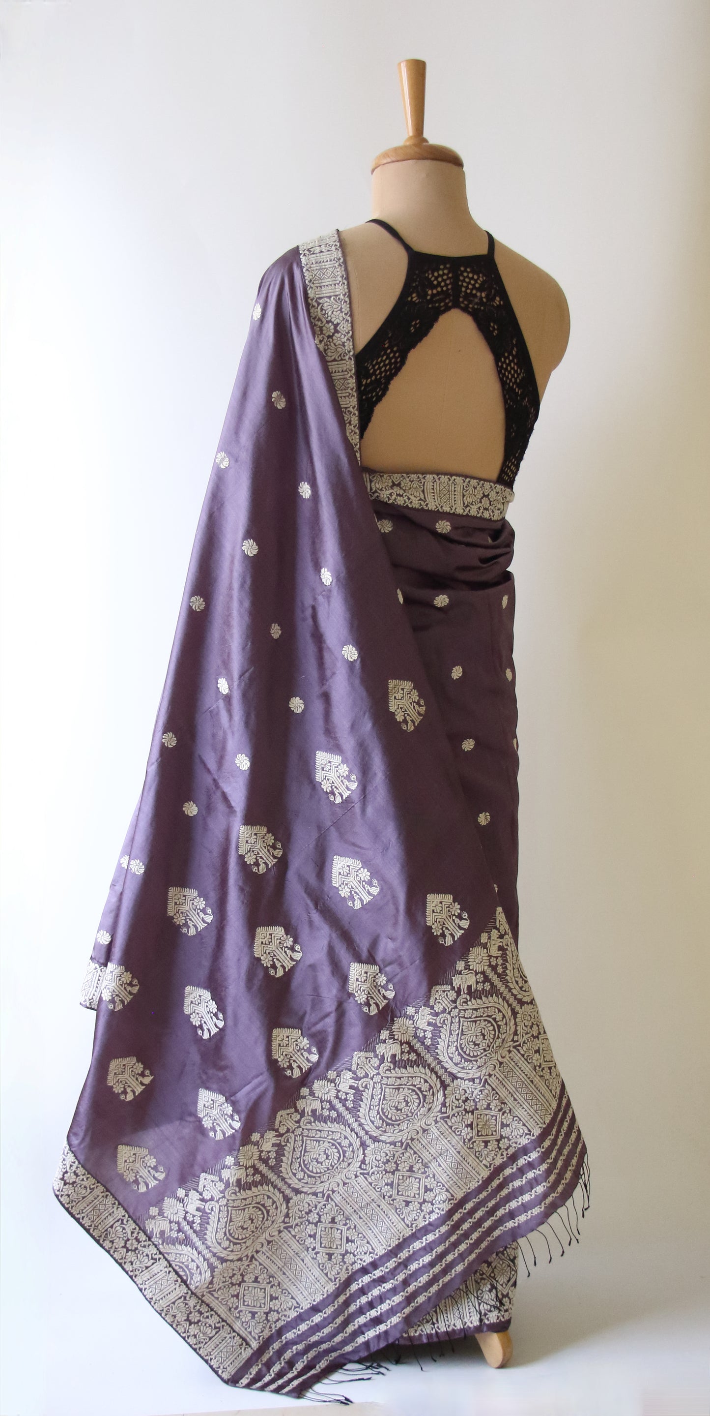 Violet Traditional Handloom Mulberry Silk Mekhla Chador Set