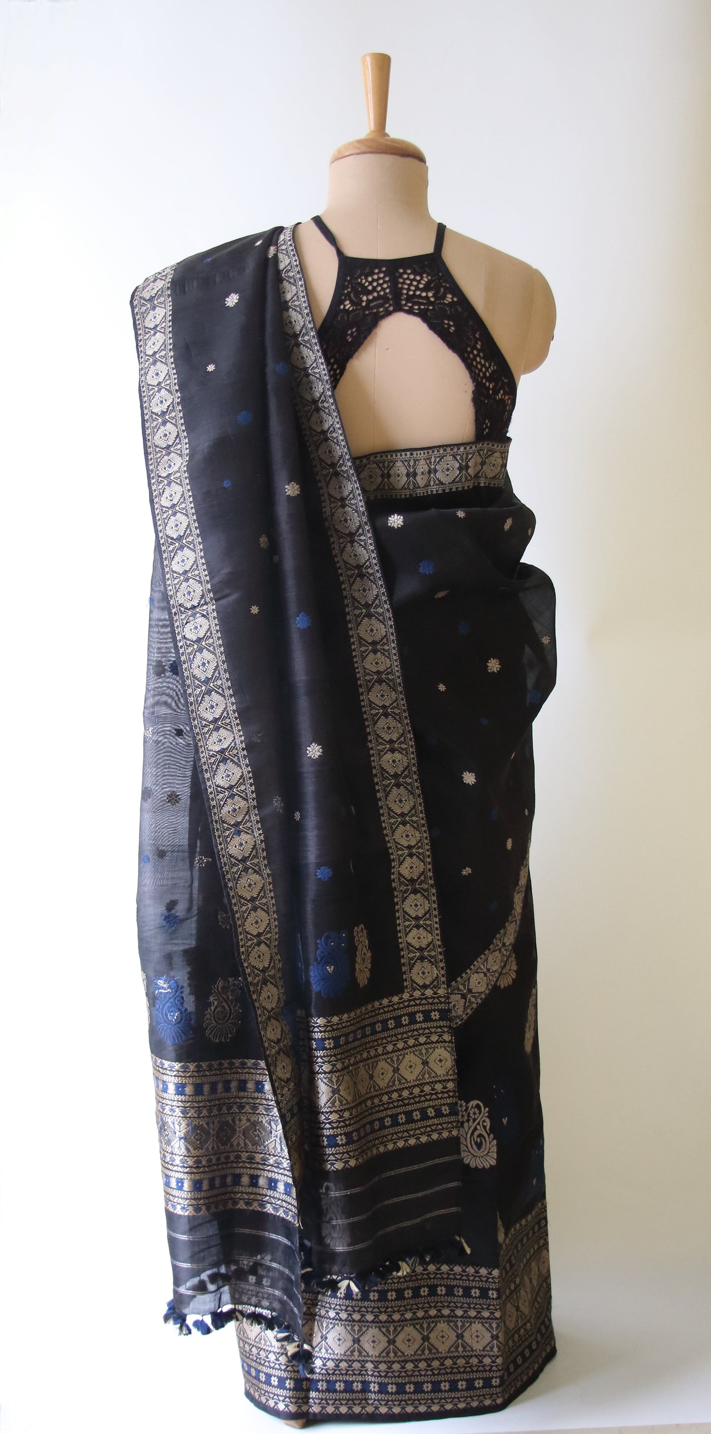 Natural Dyed Dark Grey Mulberry Silk Mekhla Chador Set