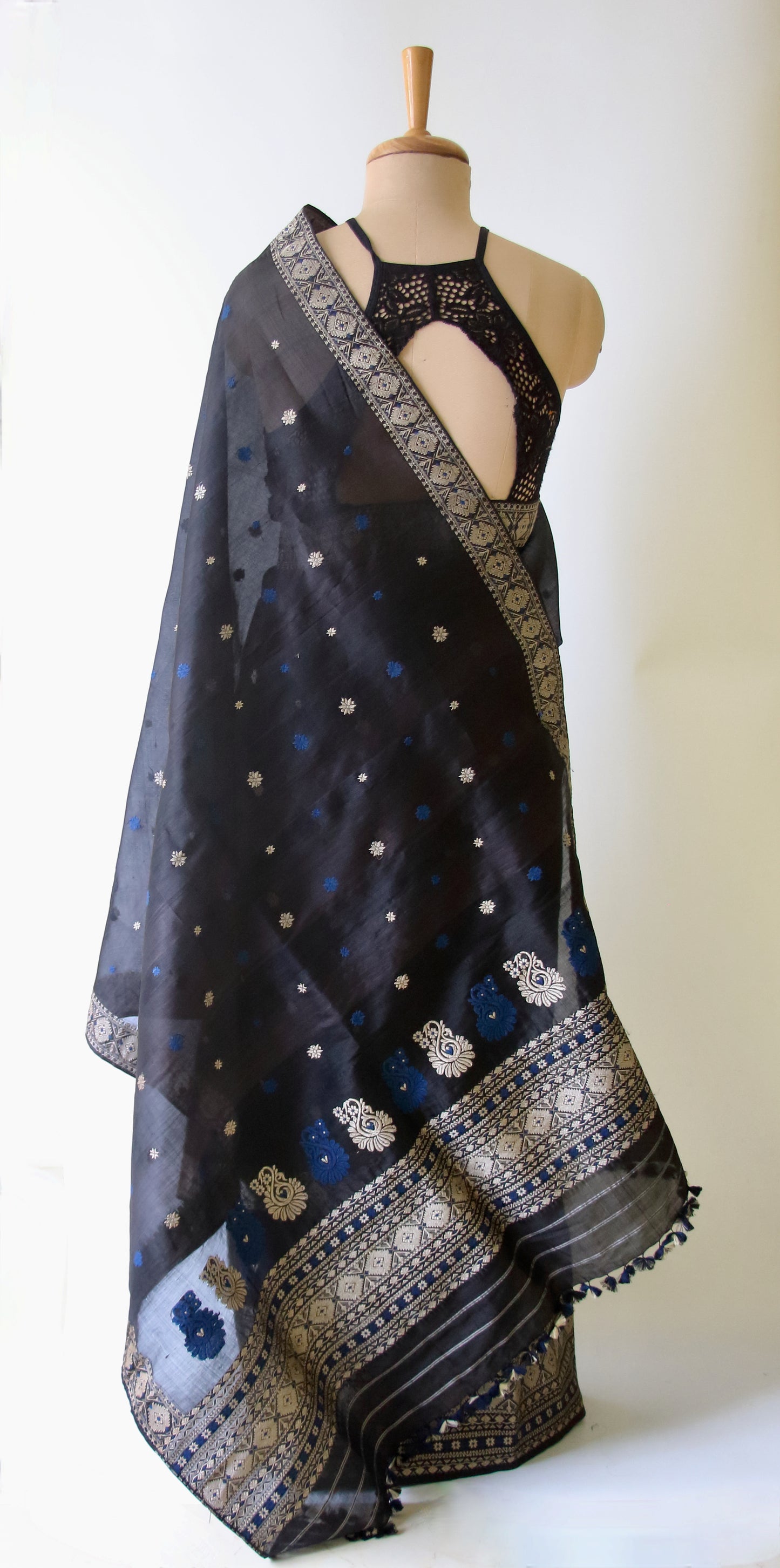 Natural Dyed Dark Grey Mulberry Silk Mekhla Chador Set