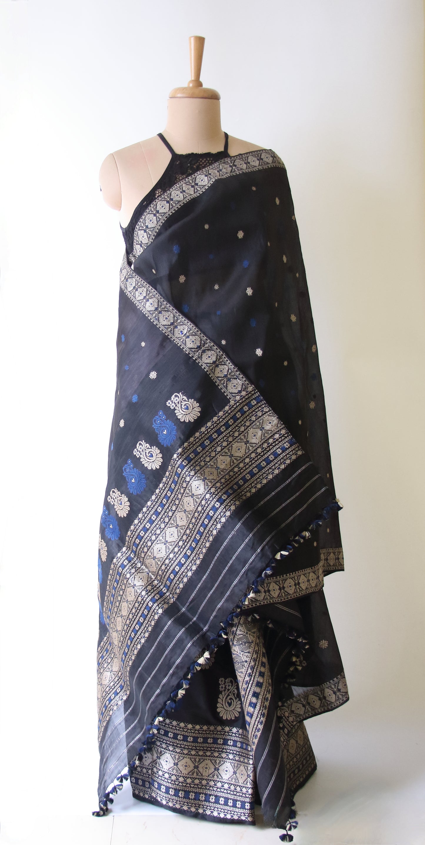 Natural Dyed Dark Grey Mulberry Silk Mekhla Chador Set
