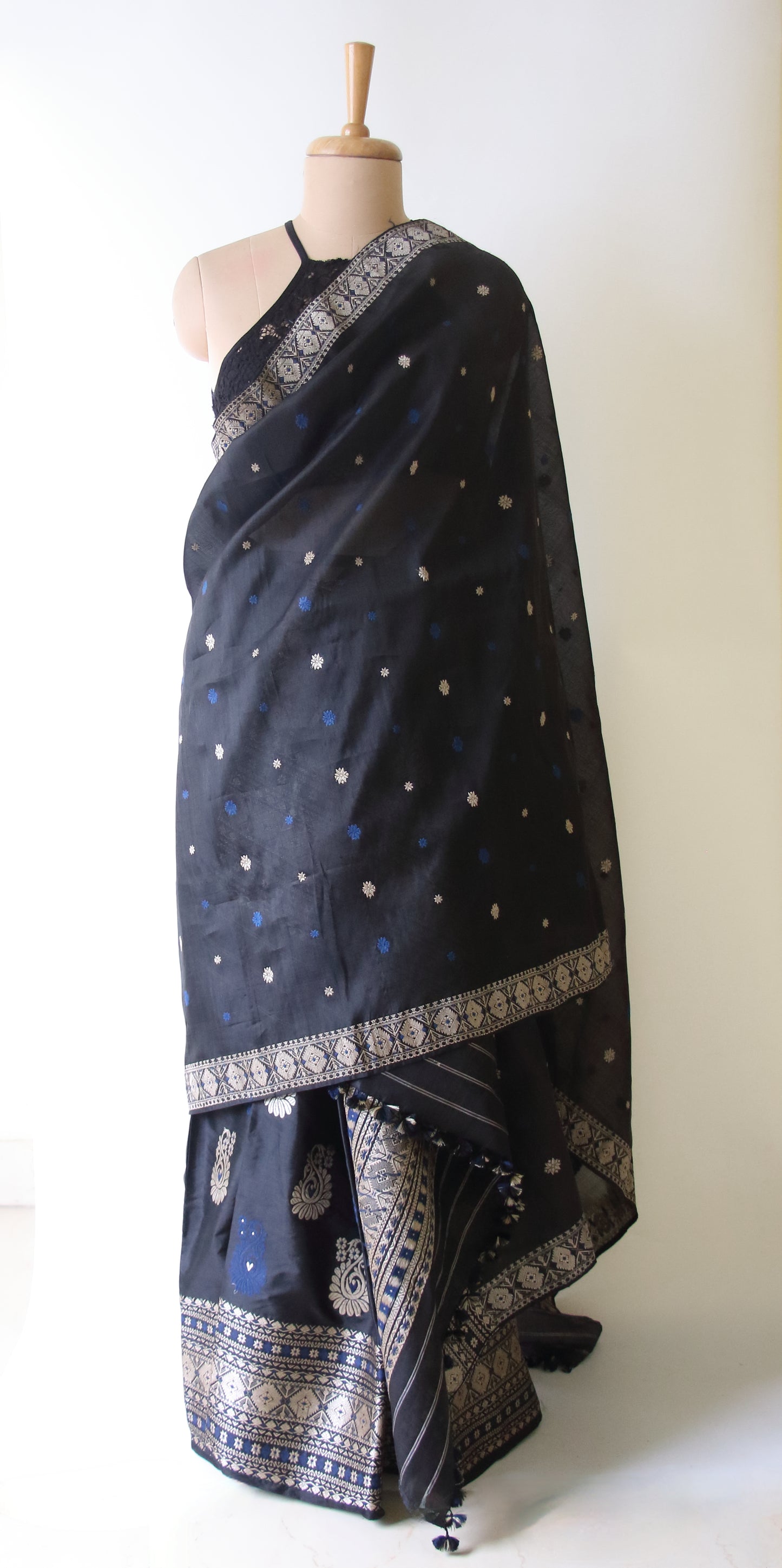Natural Dyed Dark Grey Mulberry Silk Mekhla Chador Set