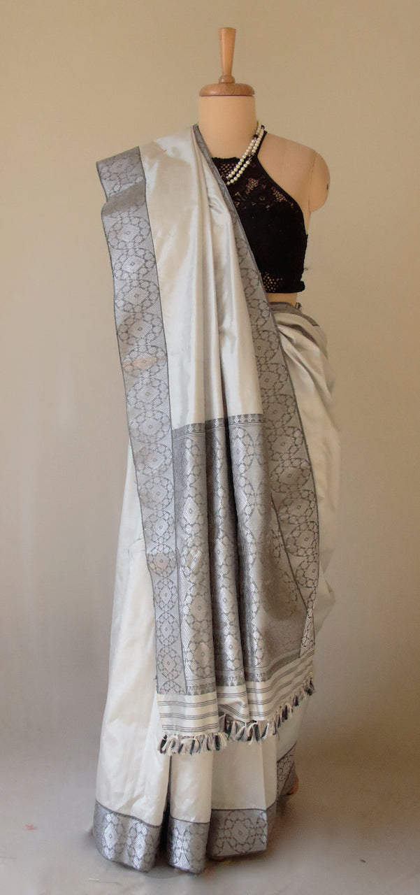 Light Grey Colour Handloom Mulberry Silk Saree from Assam