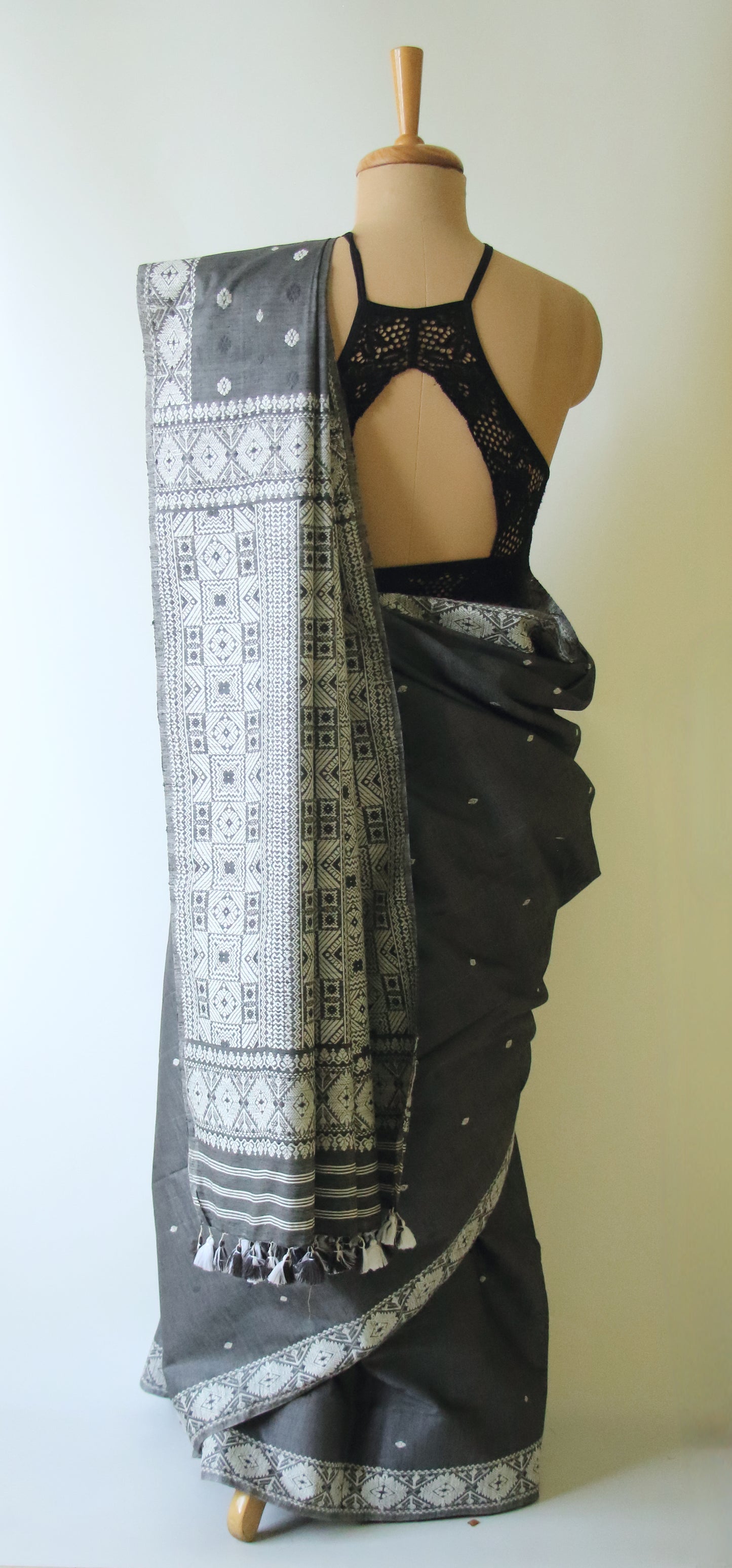 Natural Dyed Dark Grey Handloom Eri Silk / Mulberry Silk Sari from Assam