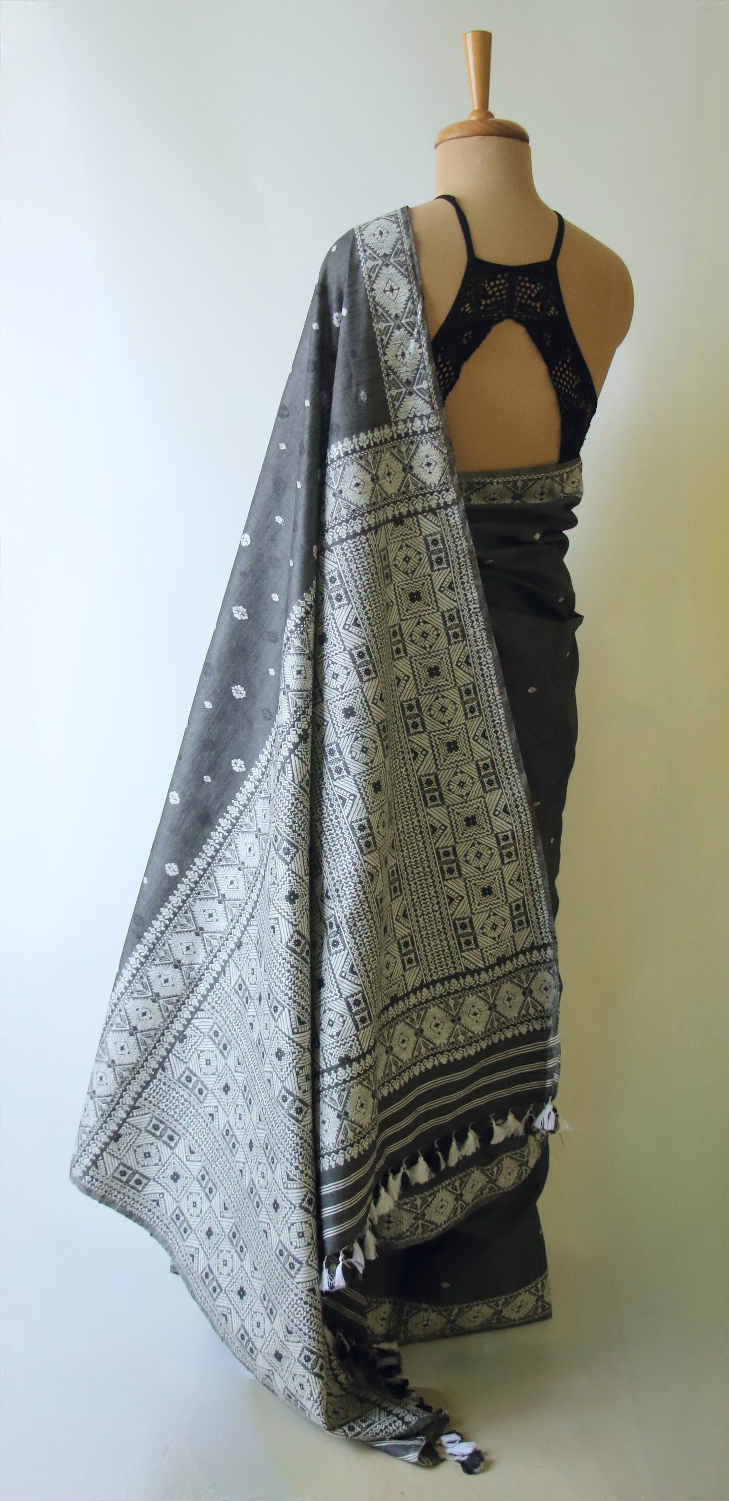 Natural Dyed Dark Grey Handloom Eri Silk / Mulberry Silk Sari from Assam