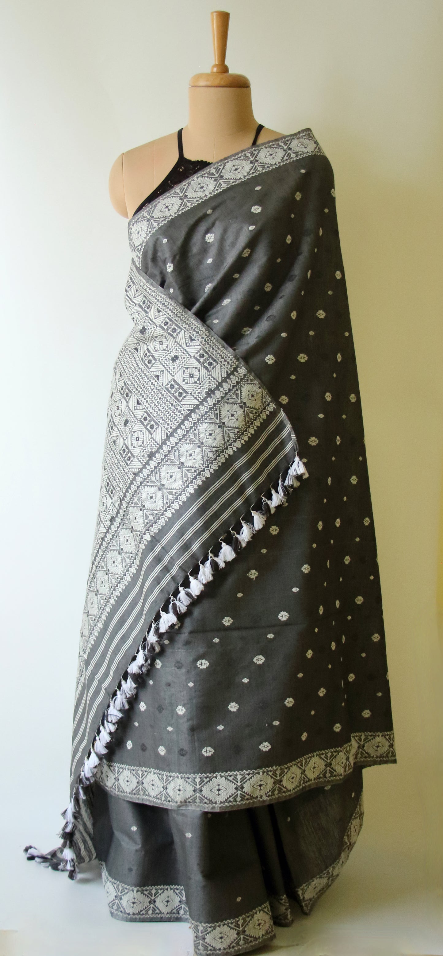 Natural Dyed Dark Grey Handloom Eri Silk / Mulberry Silk Sari from Assam