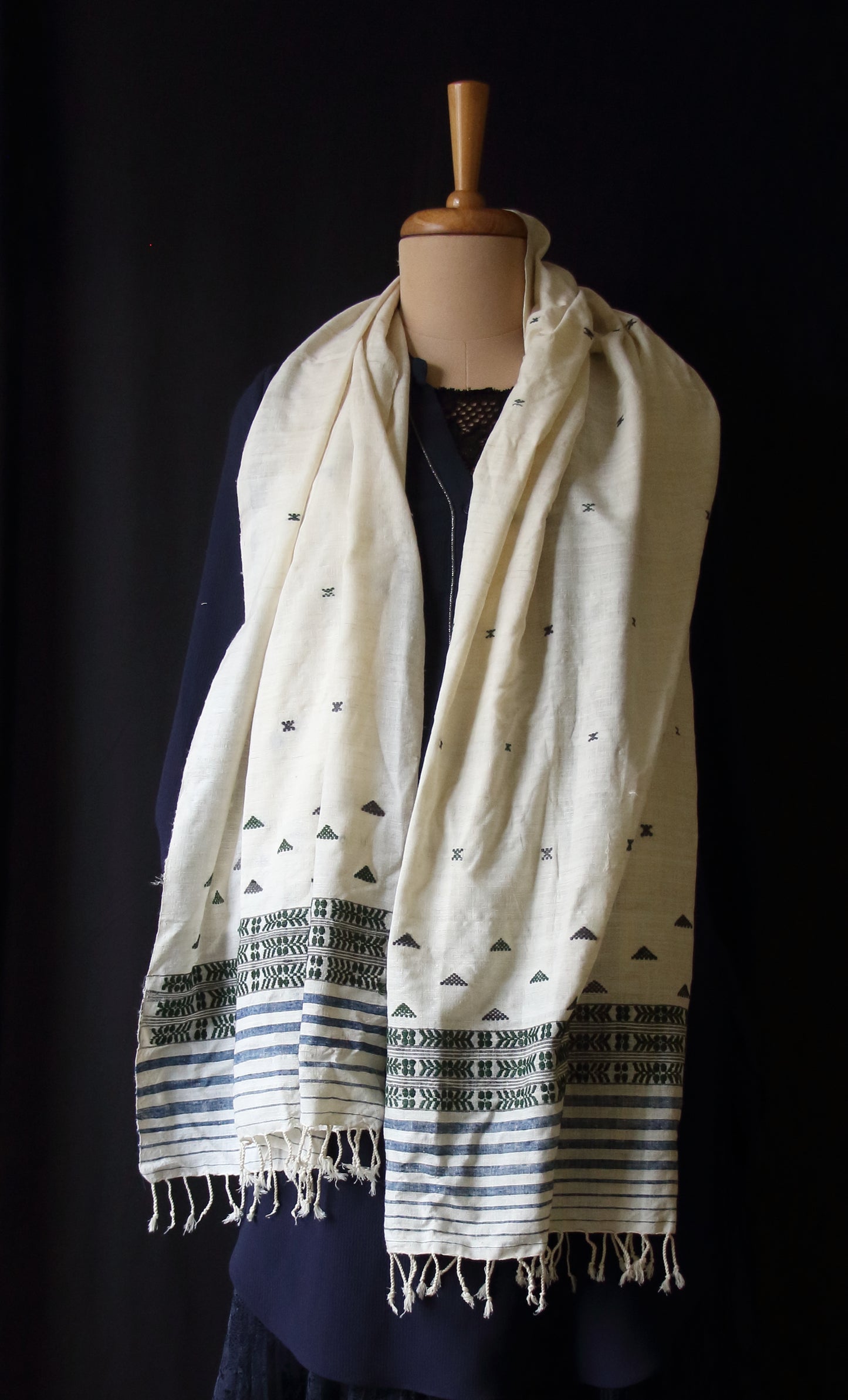Natural Off White colour Eri Silk Handwoven Scarf from Assam