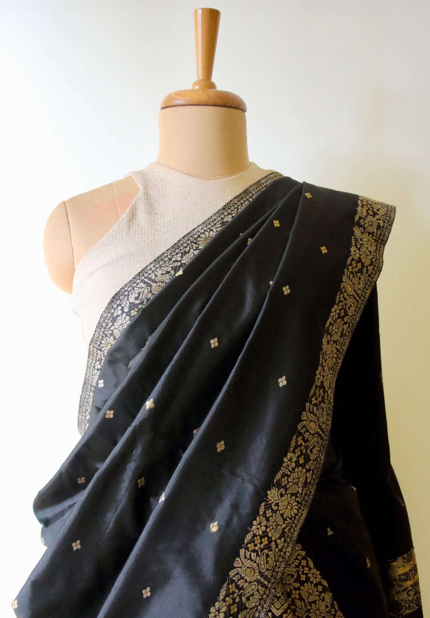 Black Natural Dyed  Mulberry Silk Traditional Mekhla Chador Set