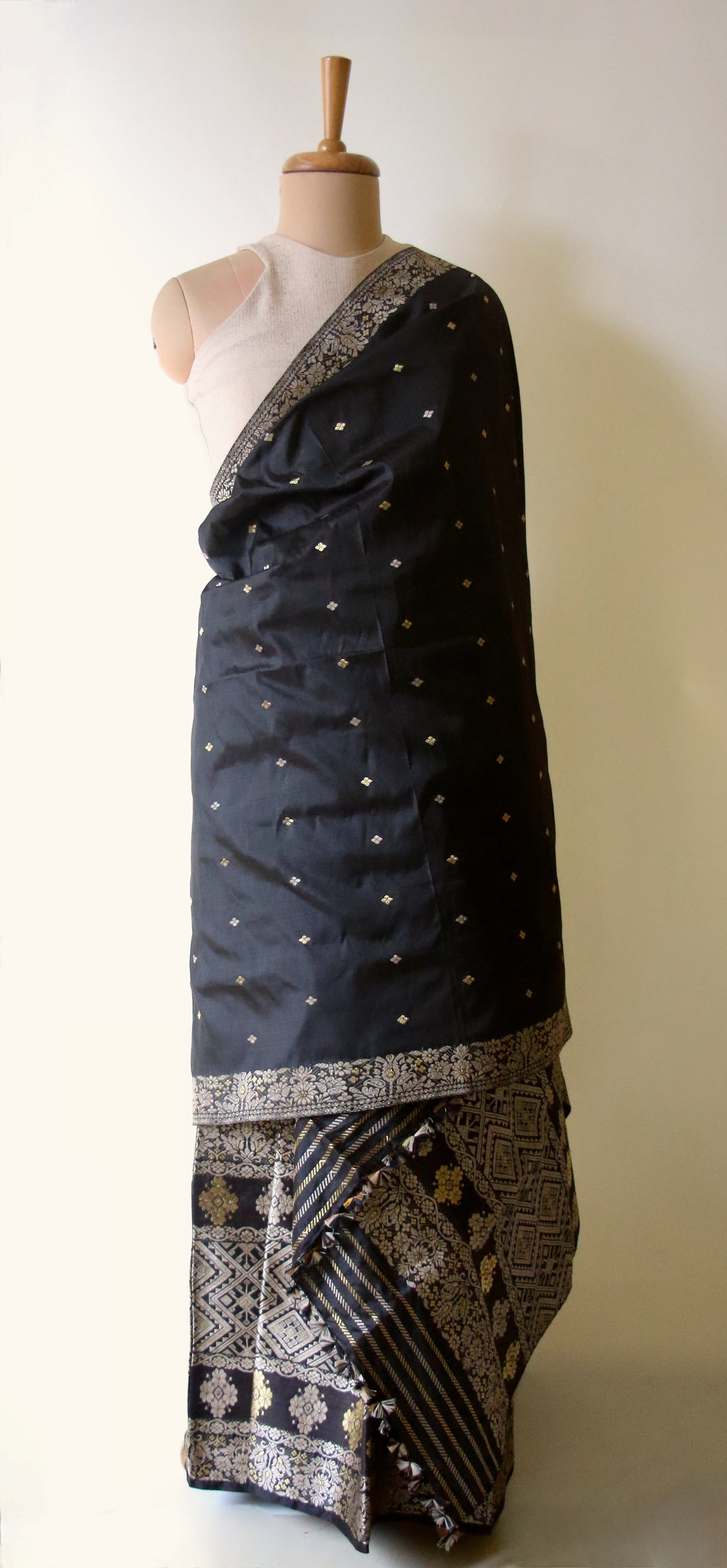 Black Natural Dyed  Mulberry Silk Traditional Mekhla Chador Set