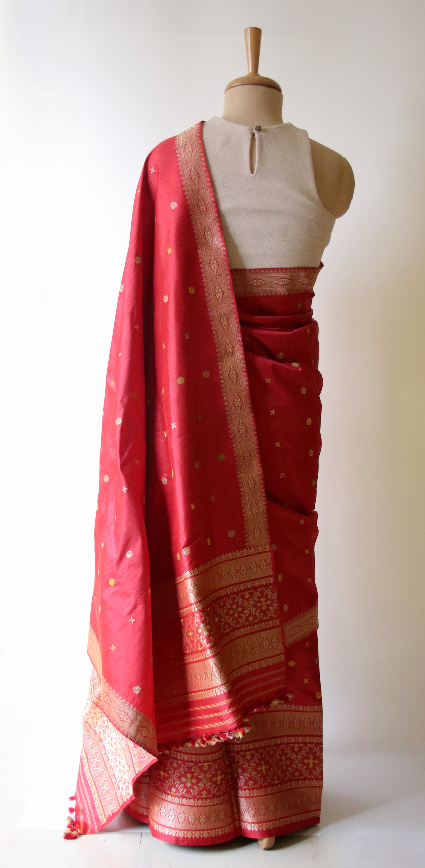 Red Natural Dyed  Mulberry Silk Traditional Mekhla Chador Set