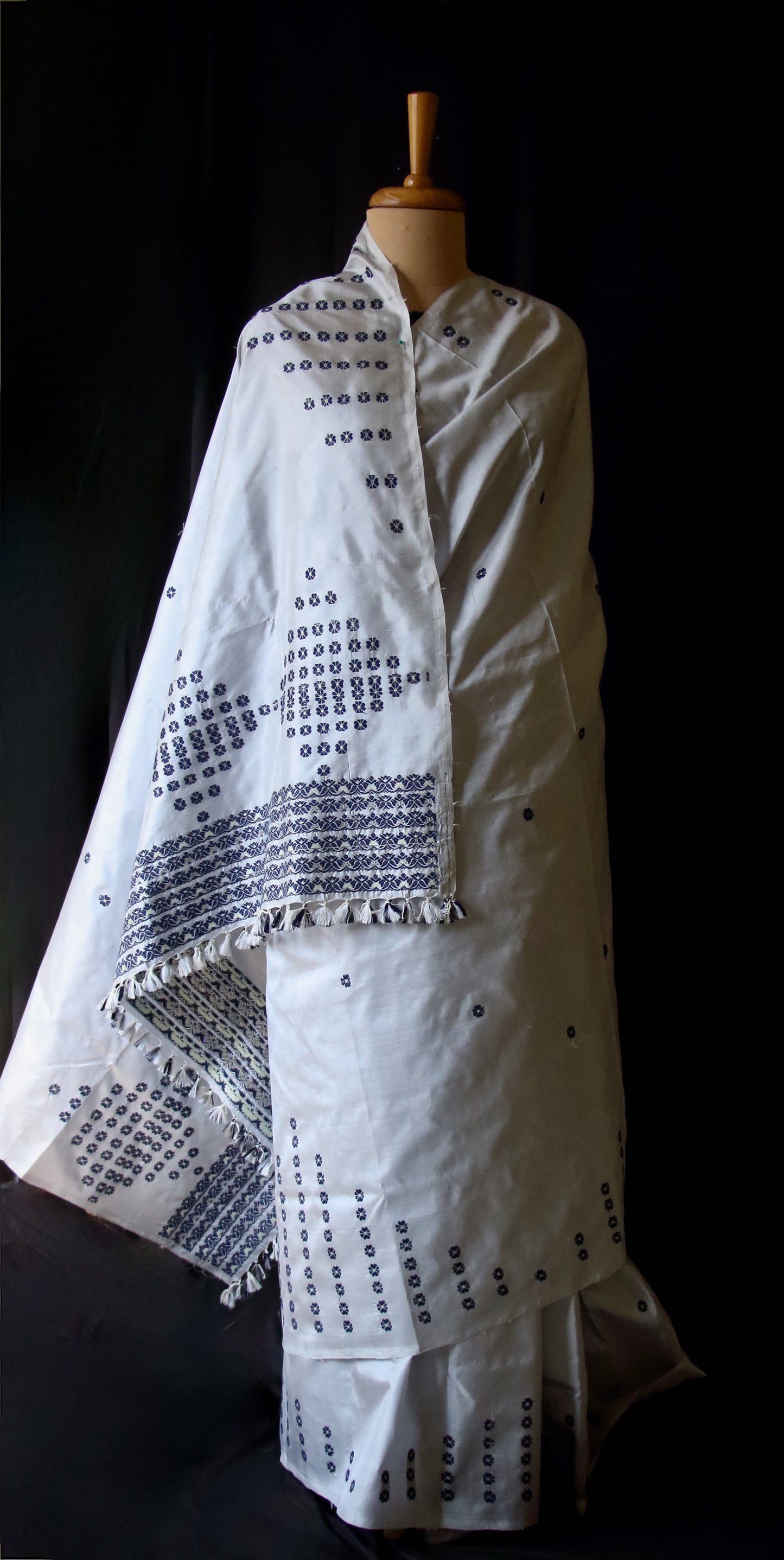 Soft Grey Colour Handloom Silk Saree from Assam