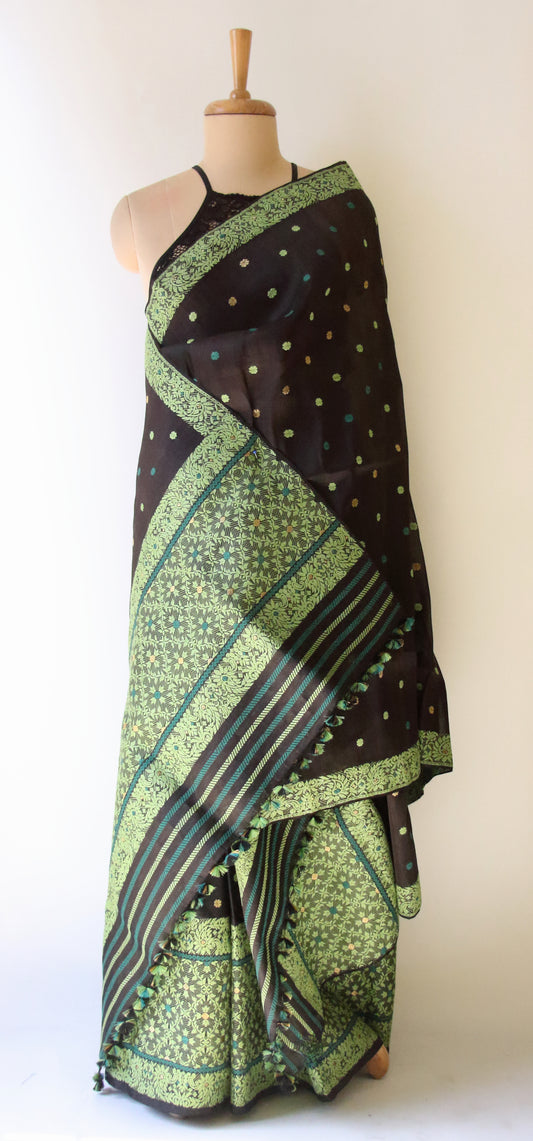 Black Colour Traditional Handloom Mulberry Silk Mekhla Chador Set