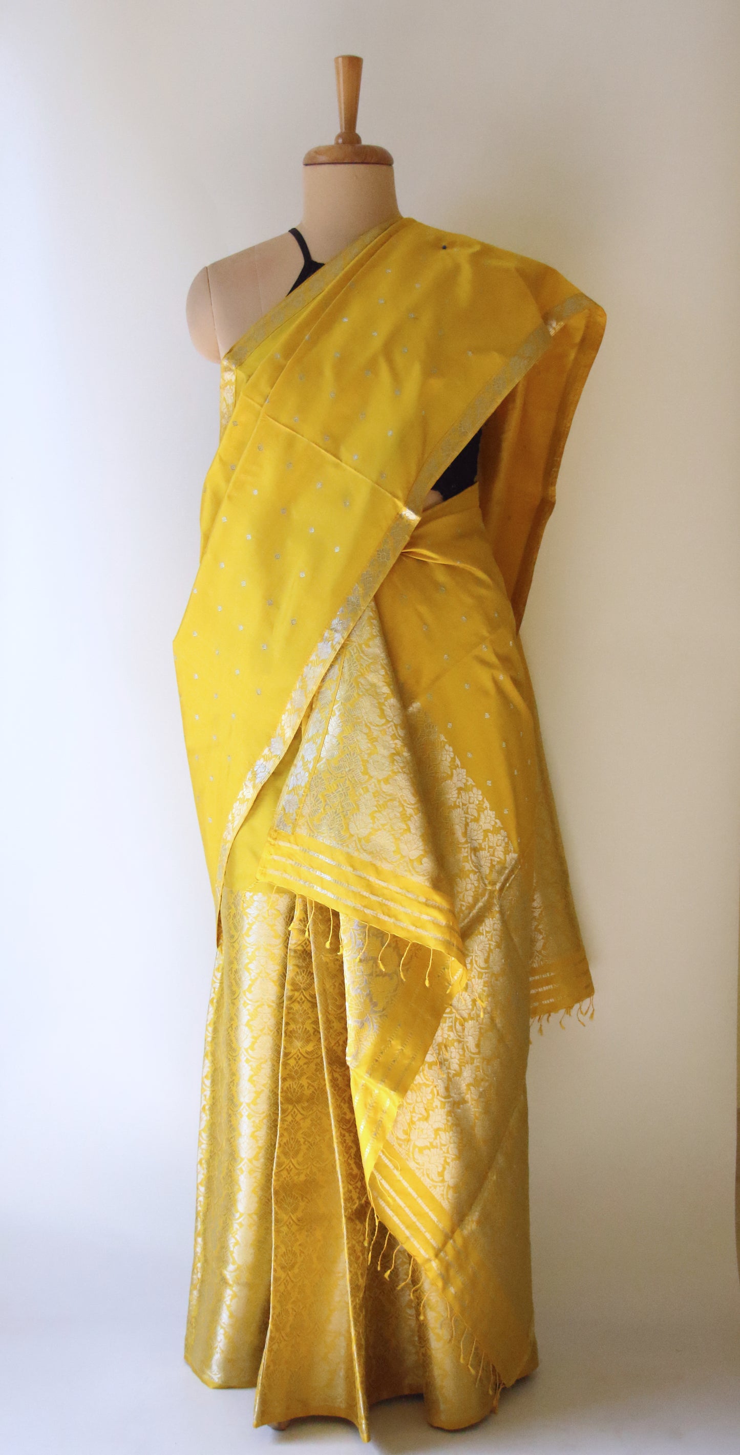 Lemon Yellow Mulberry Silk Traditional Mekhla Chador Set
