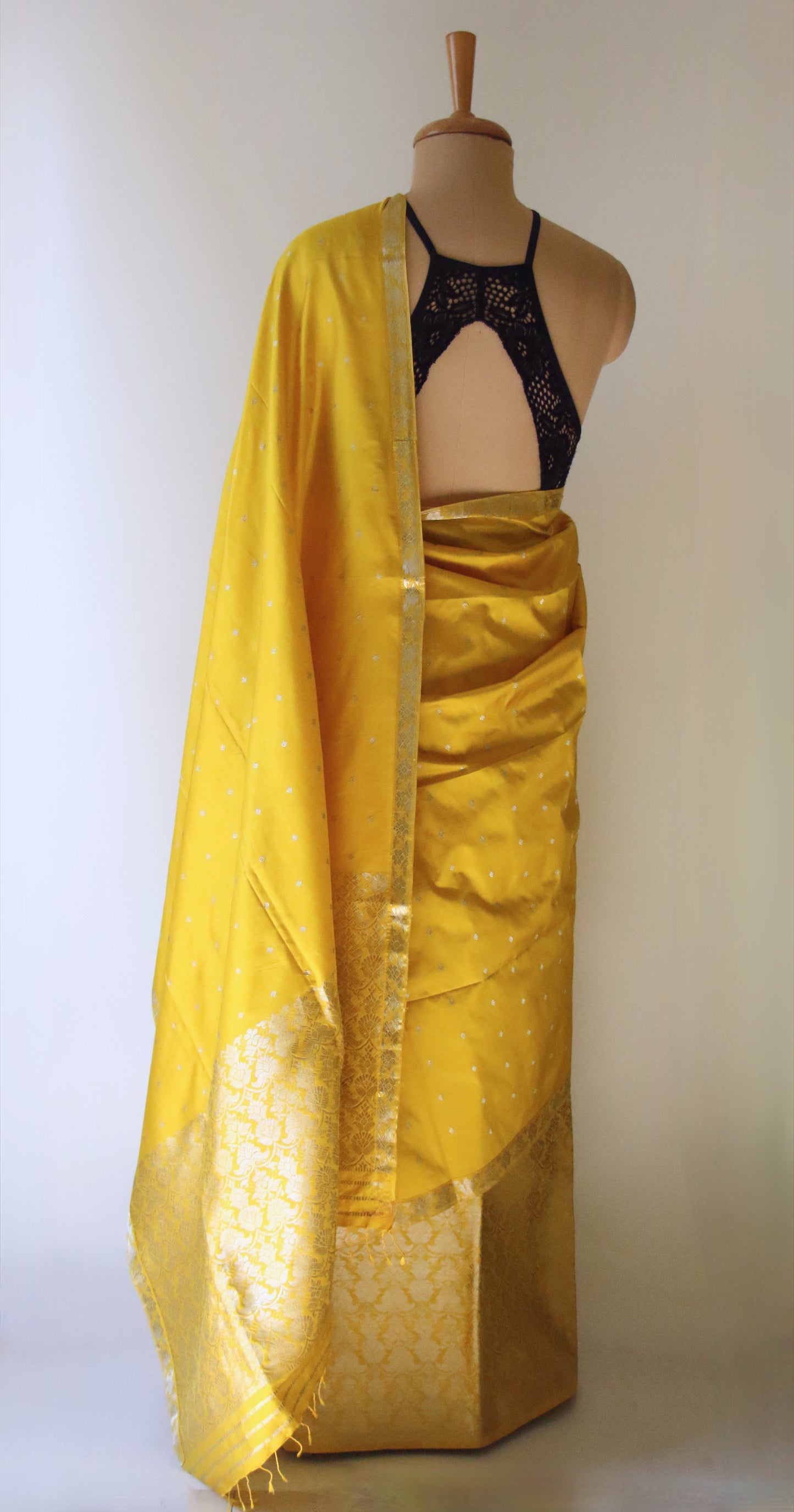 Lemon Yellow Mulberry Silk Traditional Mekhla Chador Set