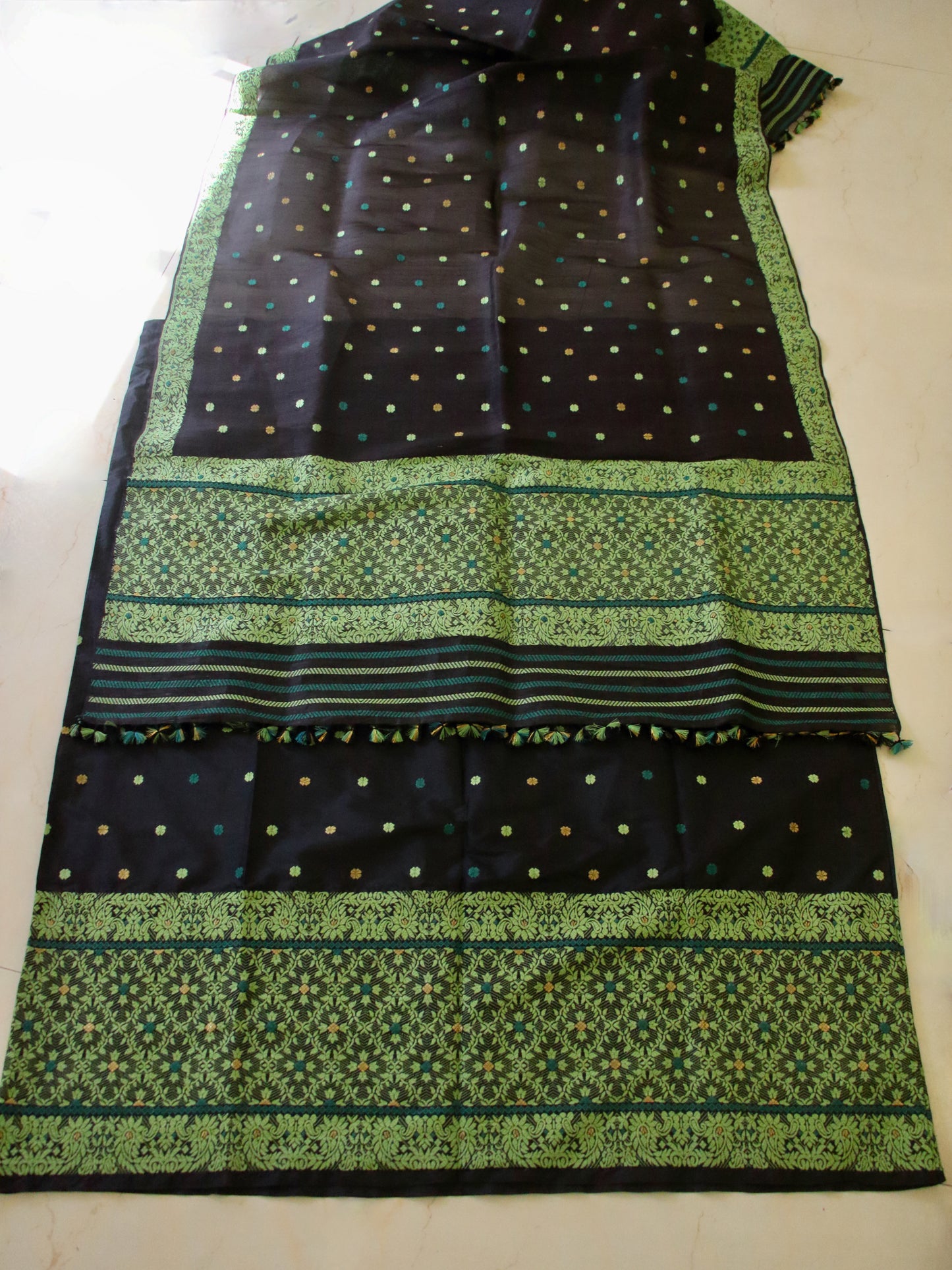 Black Colour Traditional Handloom Mulberry Silk Mekhla Chador Set