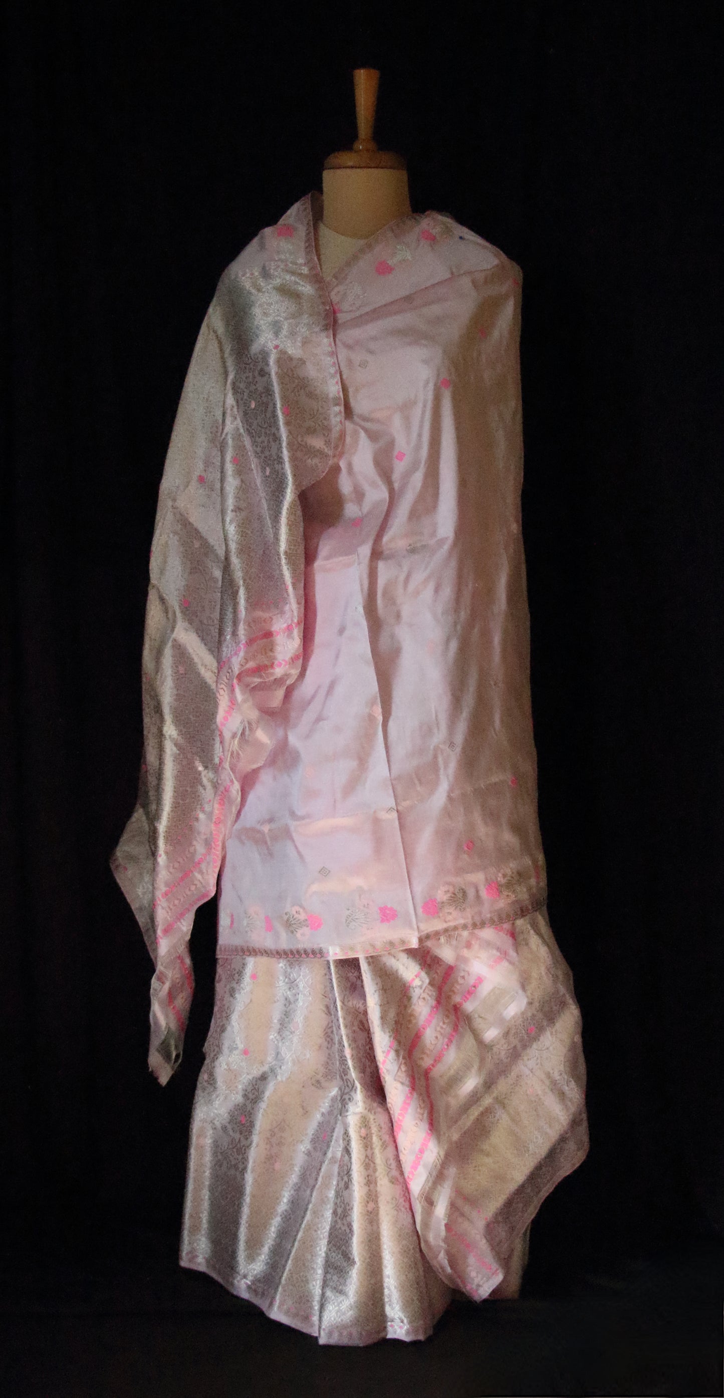 Soft Pink Traditional Handloom Mulberry Silk Mekhla Chador Set
