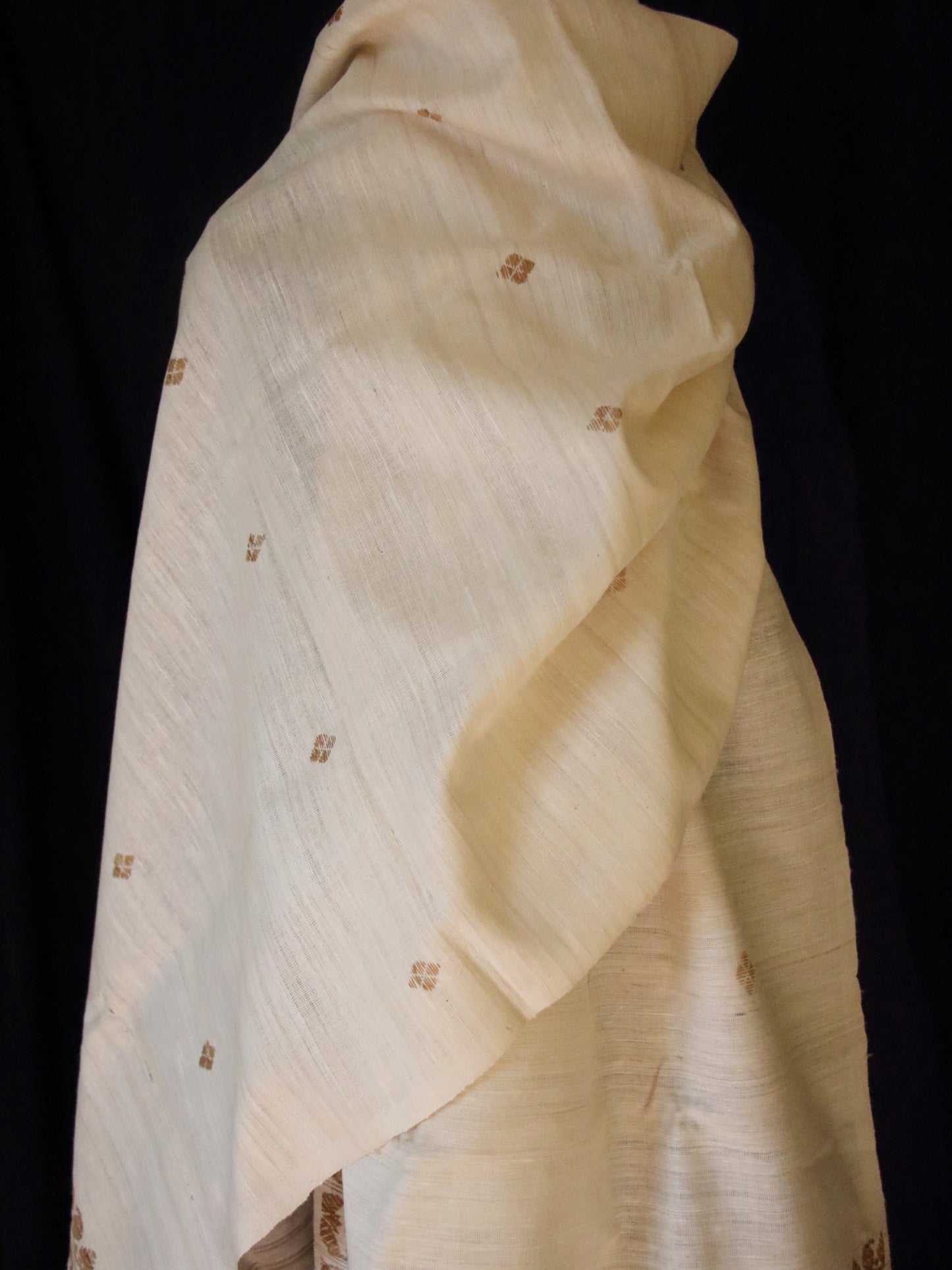 Natural Off White colour Eri Silk Handwoven Scarf / Stole from Assam