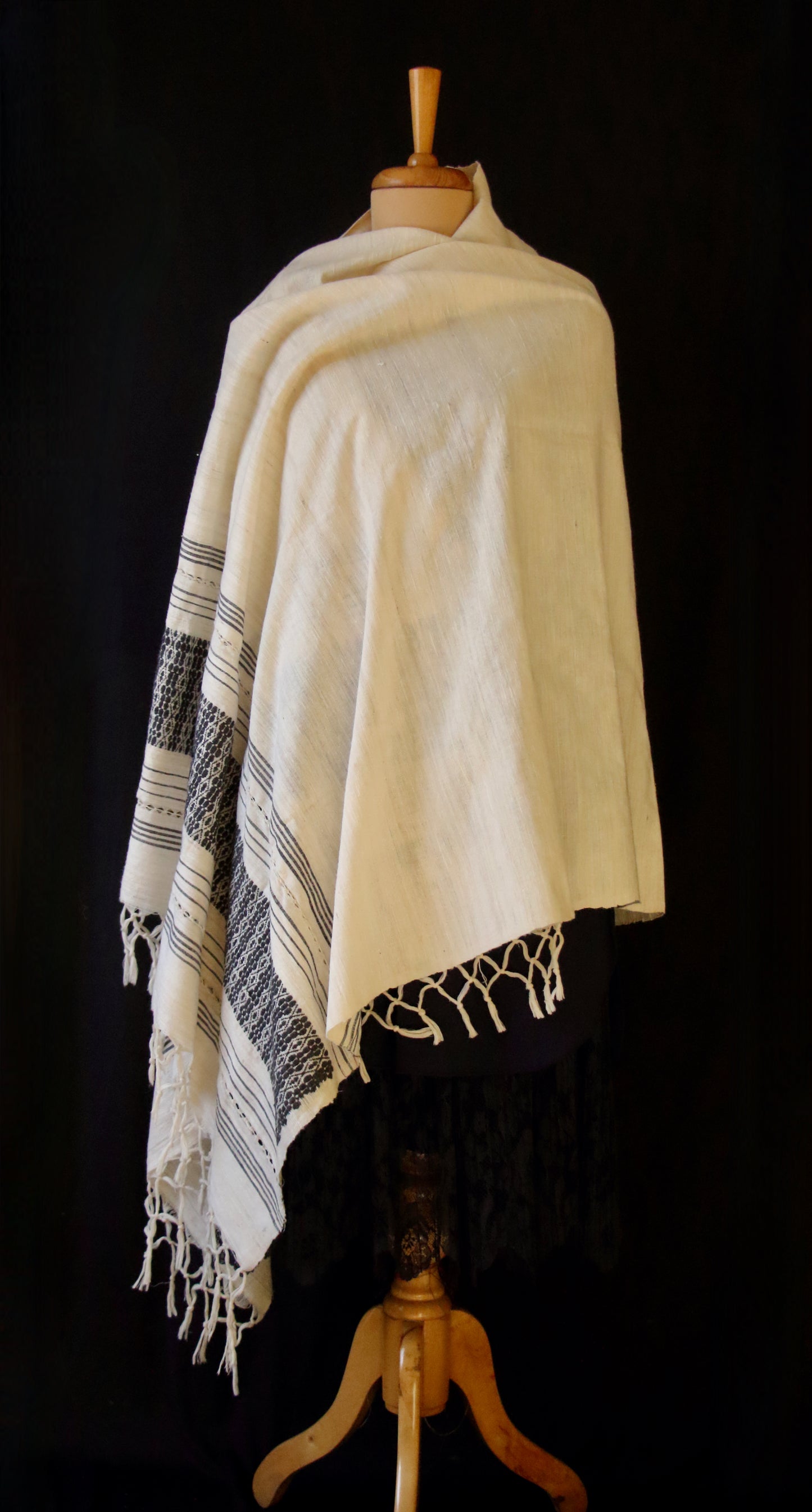 Natural Off White Handloom Eri Silk Shawl