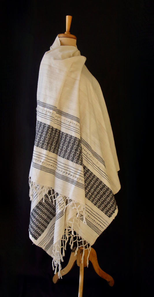 Natural Off White Handloom Eri Silk Shawl