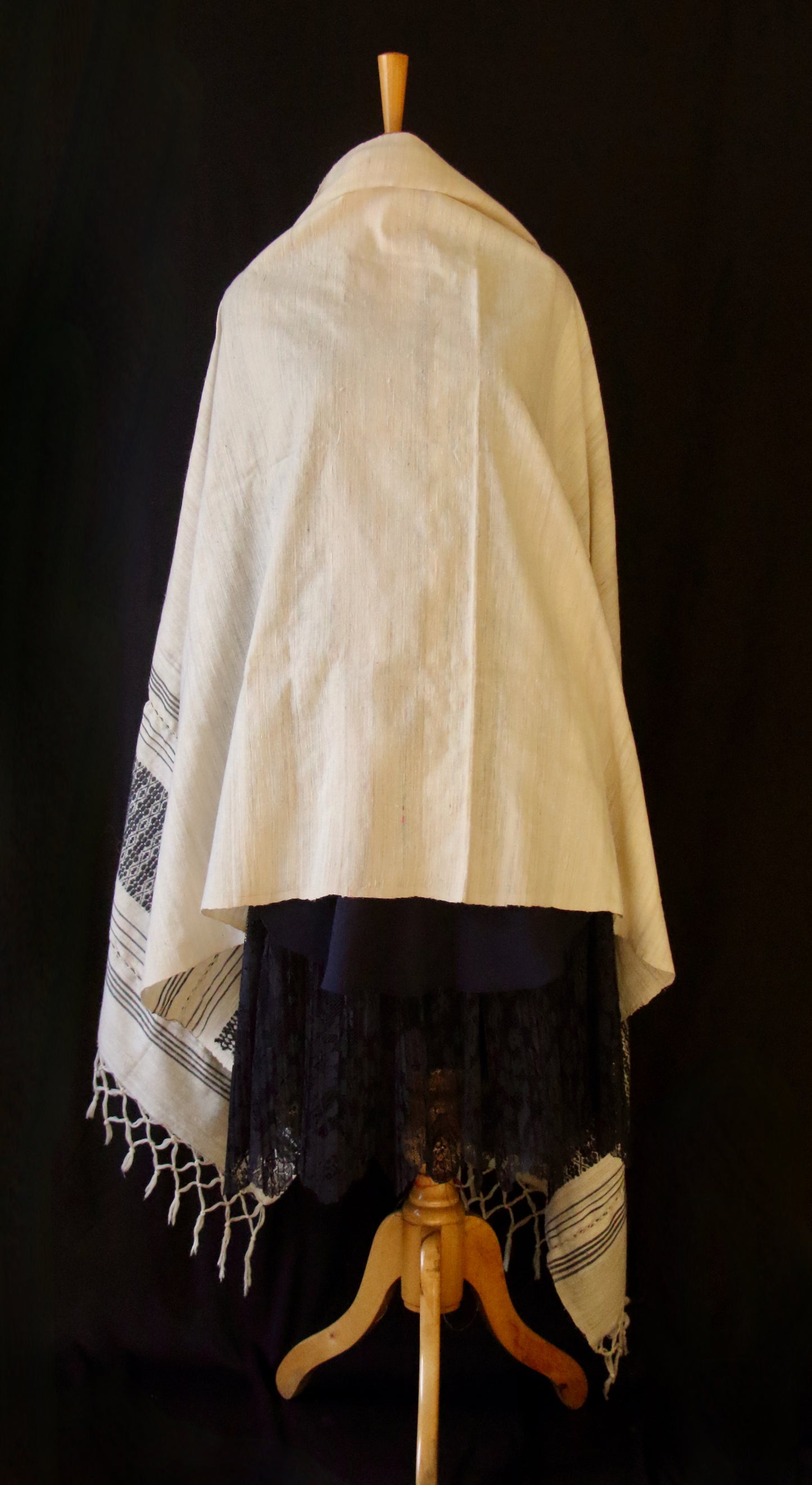 Natural Off White Handloom Eri Silk Shawl