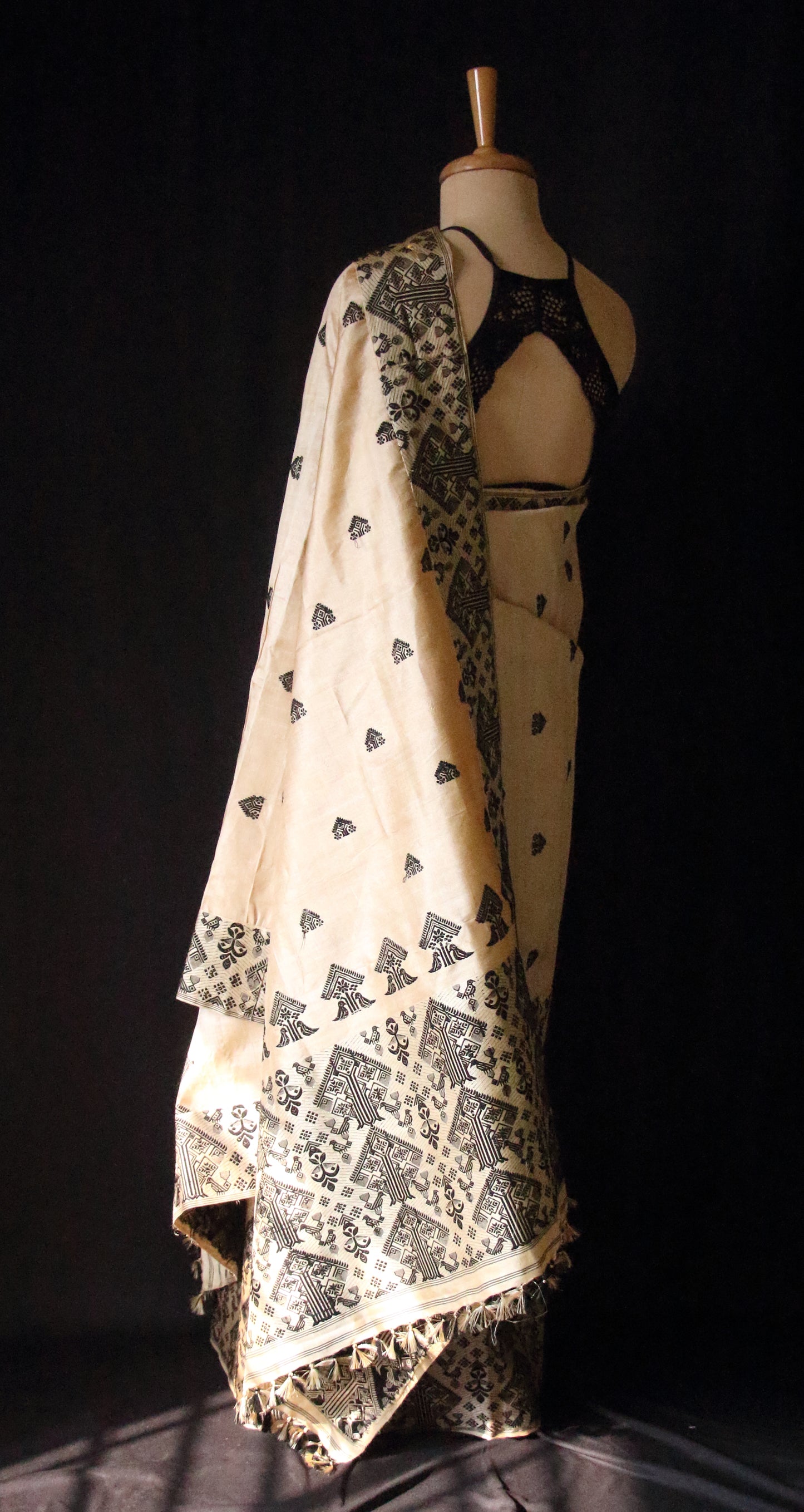 Tassar Silk Handloom Traditional Mekhla Chador Set