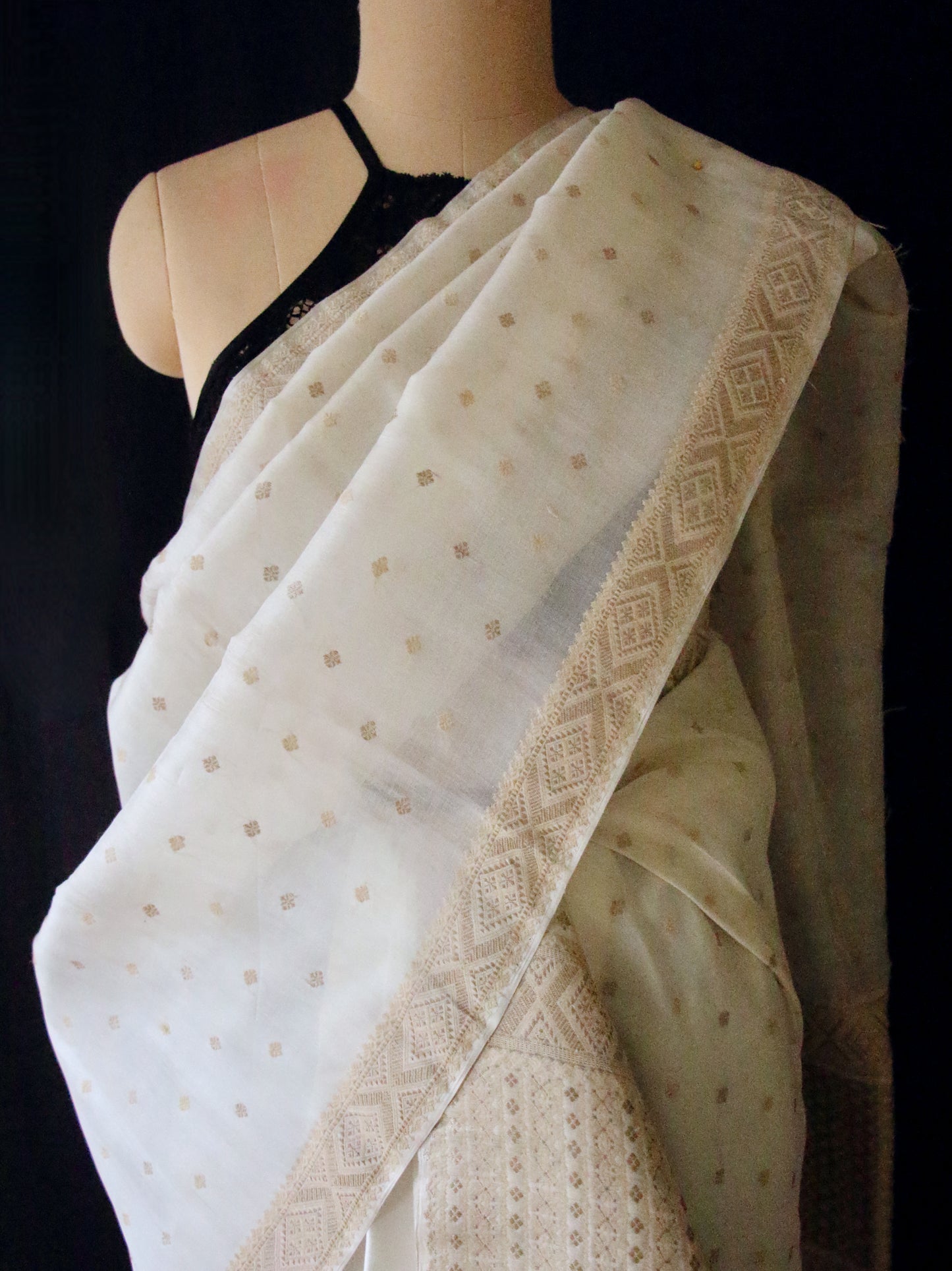 Natural Off White Colour Traditional Handloom Mulberry Silk Mekhla Chador Set