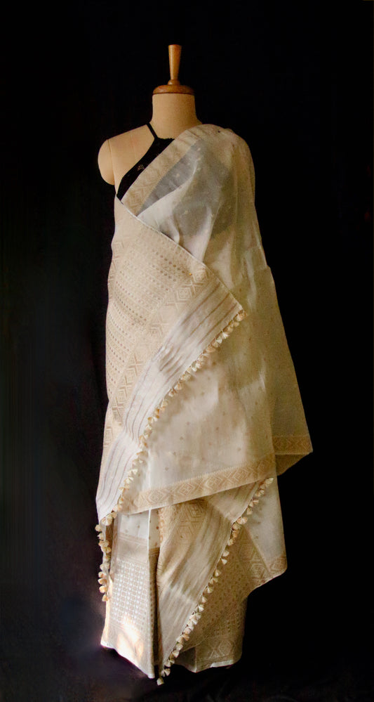 Natural Off White Colour Traditional Handloom Mulberry Silk Mekhla Chador Set