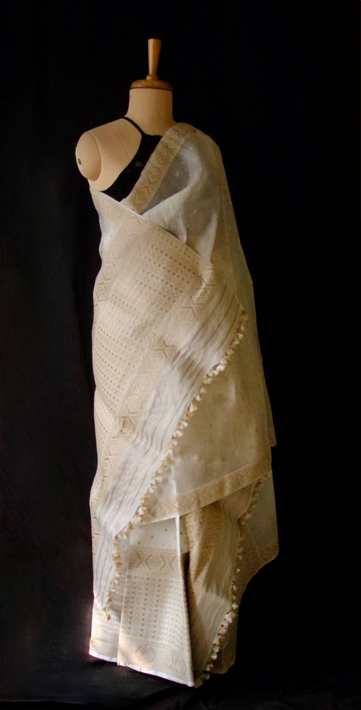 Natural Off White Colour Traditional Handloom Mulberry Silk Mekhla Chador Set
