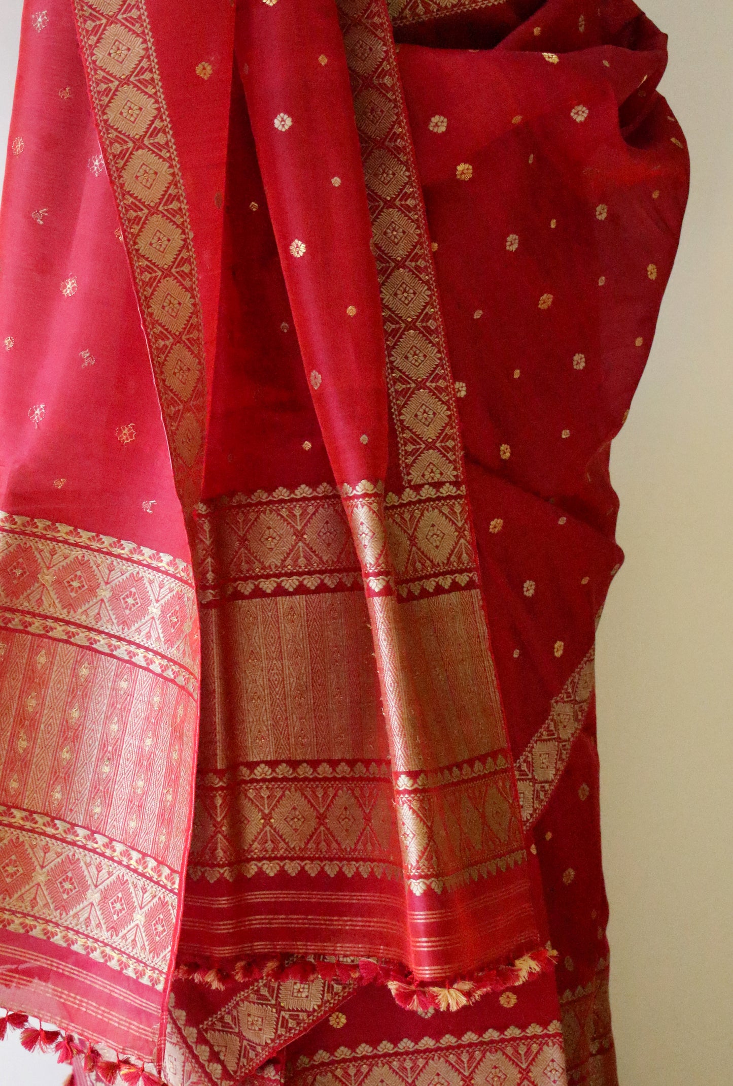 Natural Dyed  Handloom Mulberry Silk Mekhla Chador Set