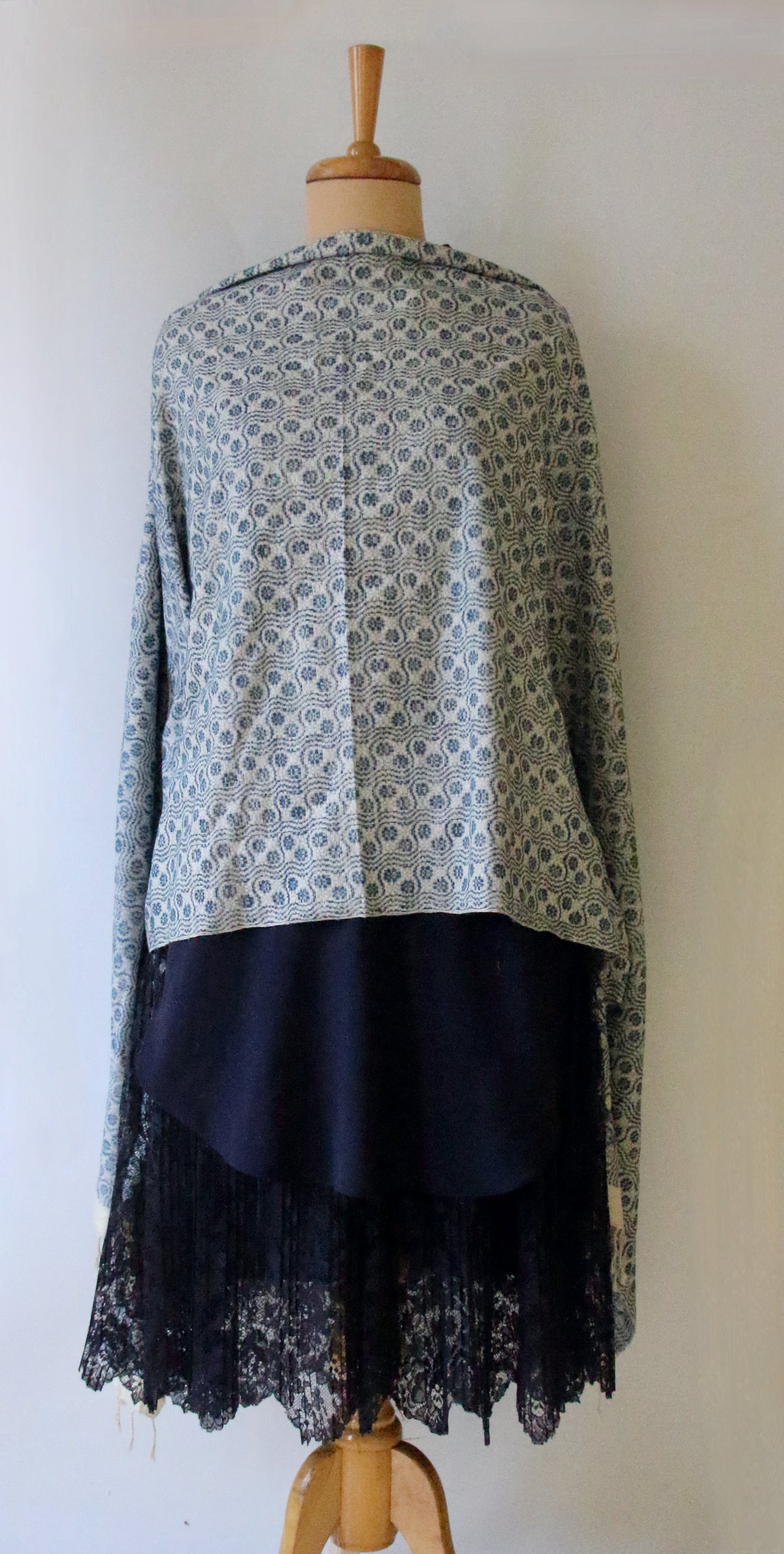 Patterned Eri Silk Handwoven Scarf from Assam