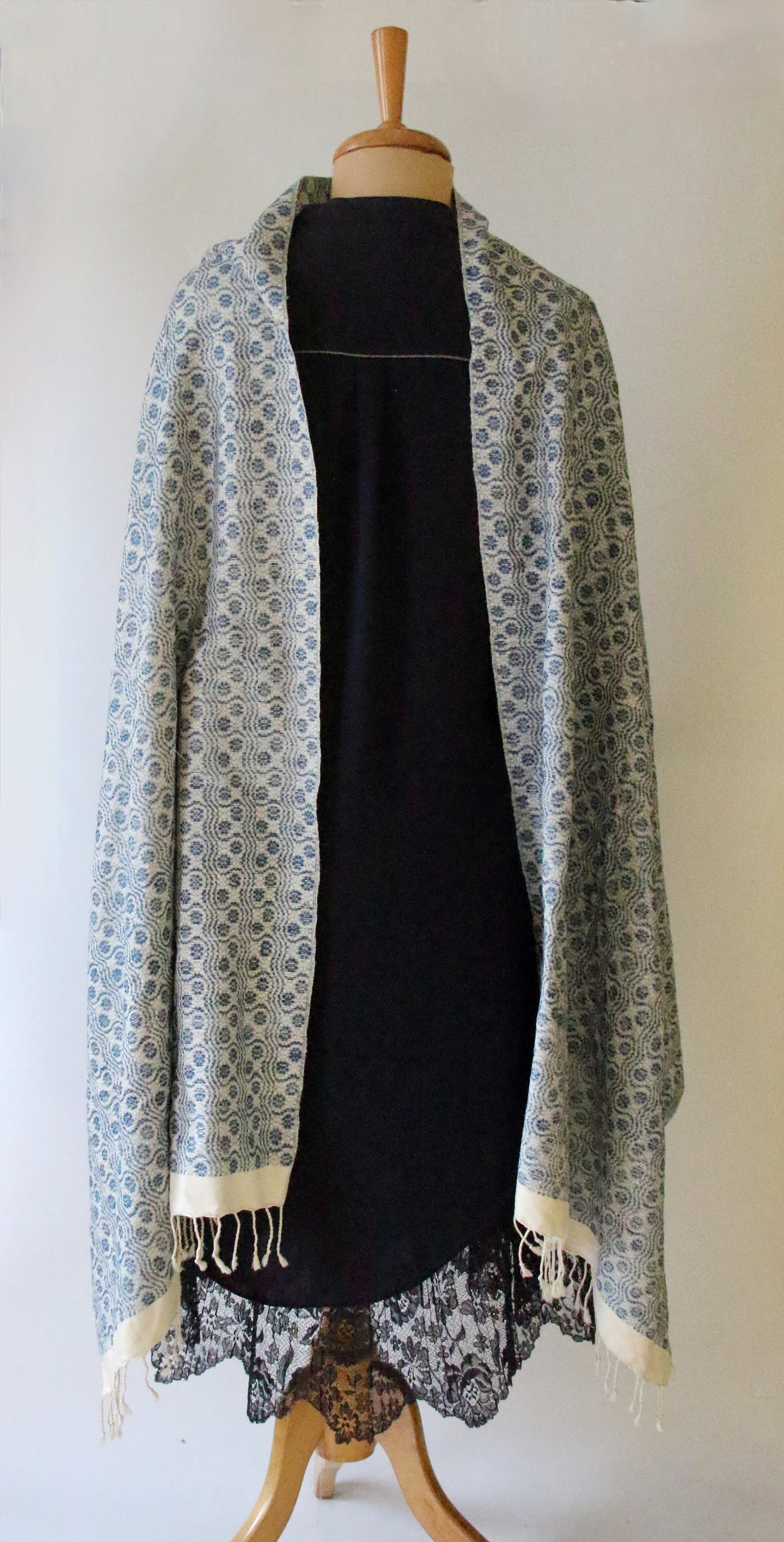 Patterned Eri Silk Handwoven Scarf from Assam