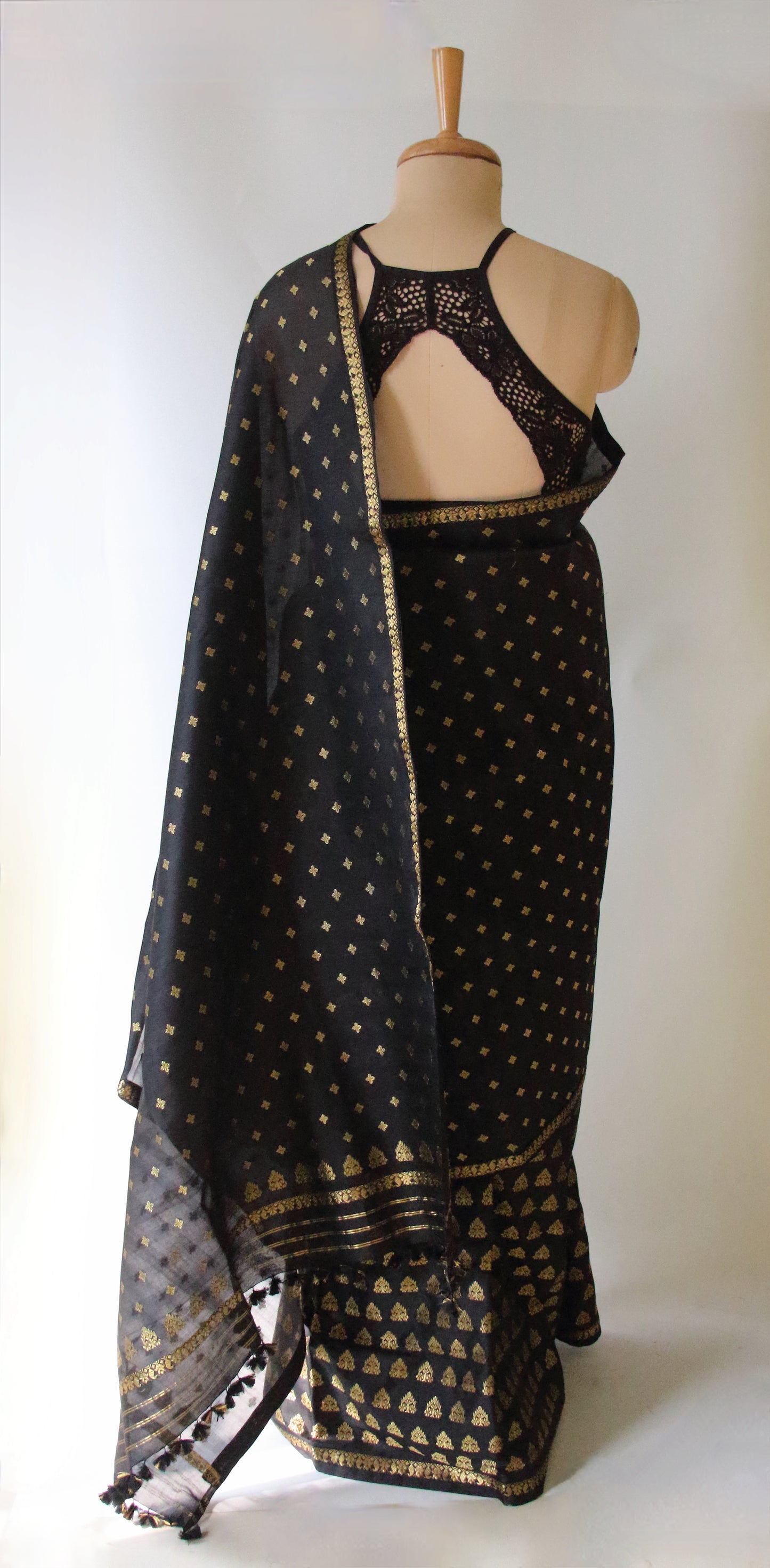 Black Handloom Mulberry Silk Mekhla Chador Set