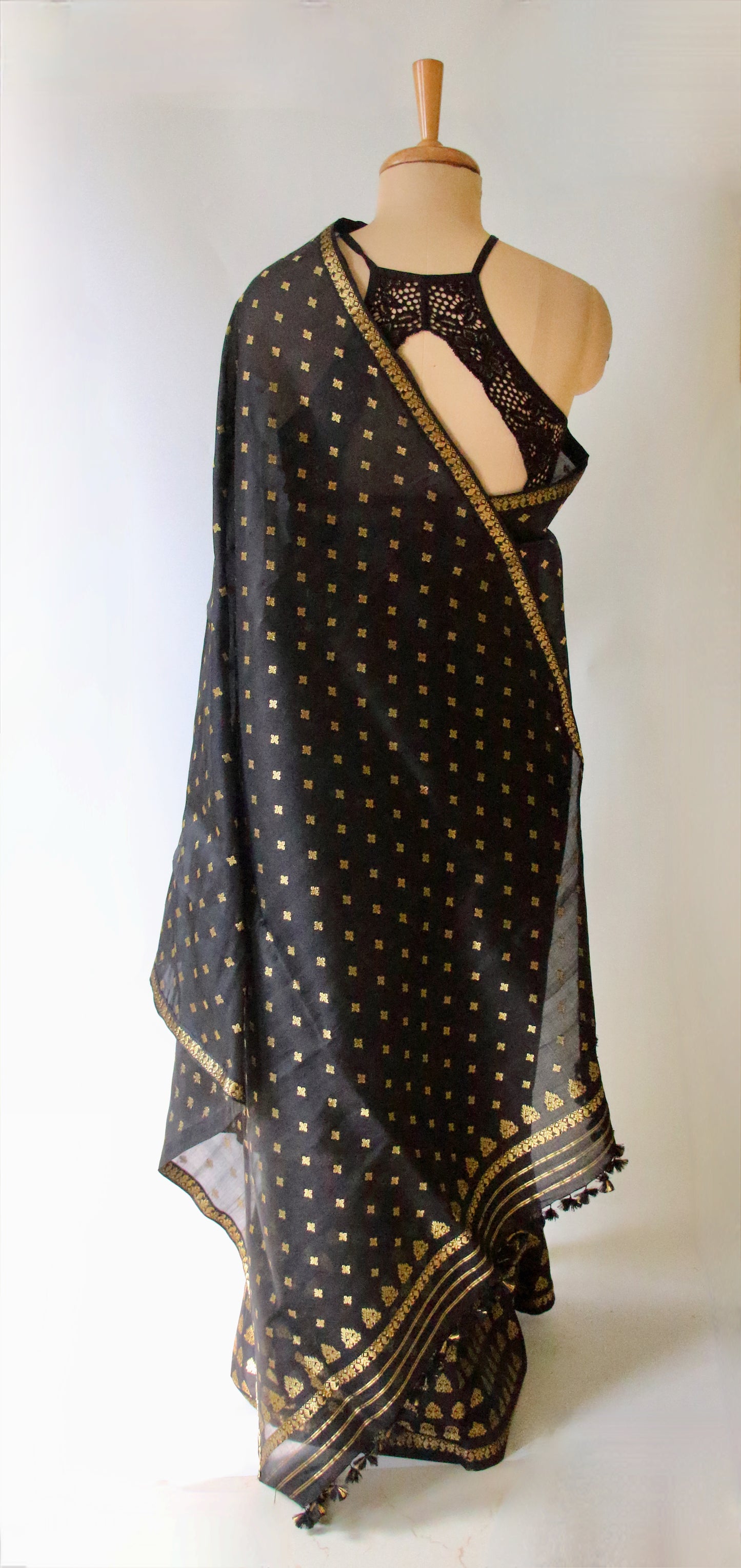 Black Handloom Mulberry Silk Mekhla Chador Set