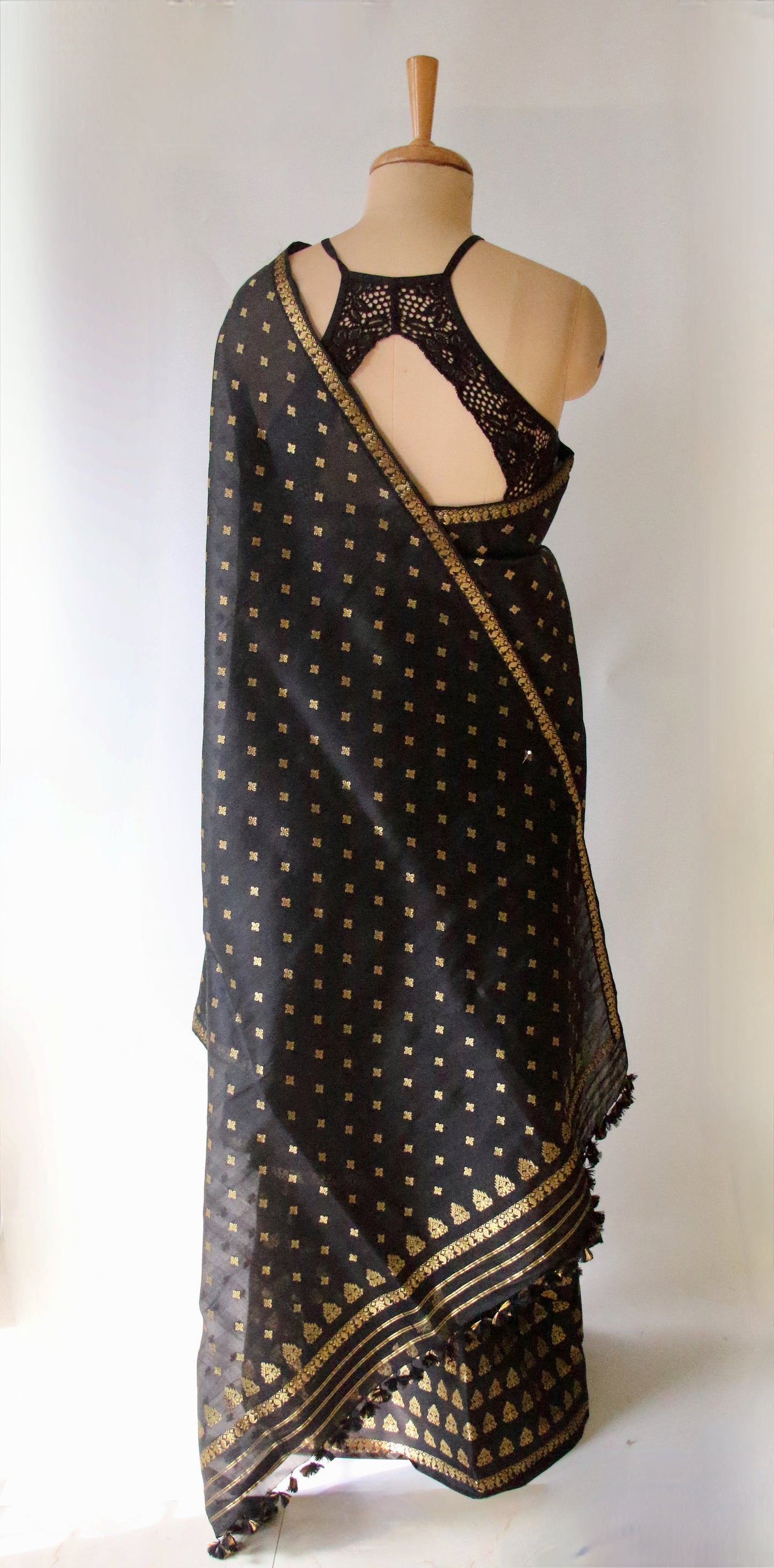 Black Handloom Mulberry Silk Mekhla Chador Set