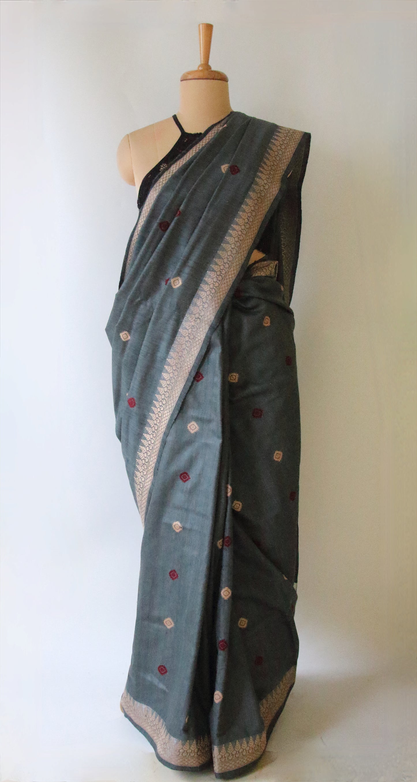 Eri Silk Saree in Grey colour from Assam