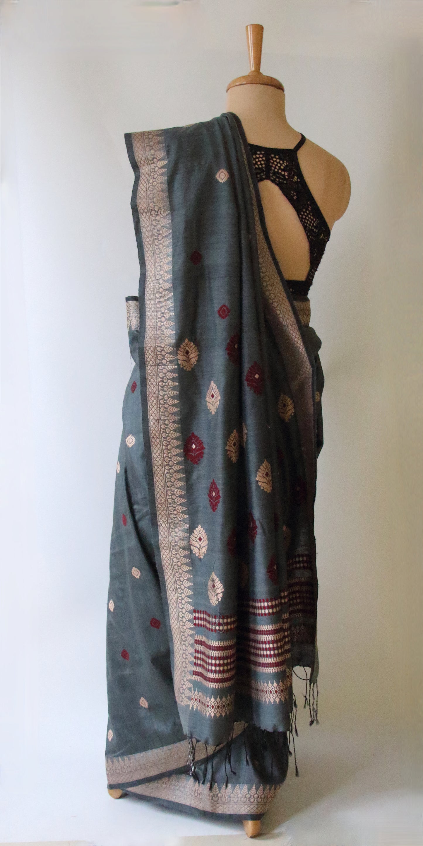 Eri Silk Saree in Grey colour from Assam